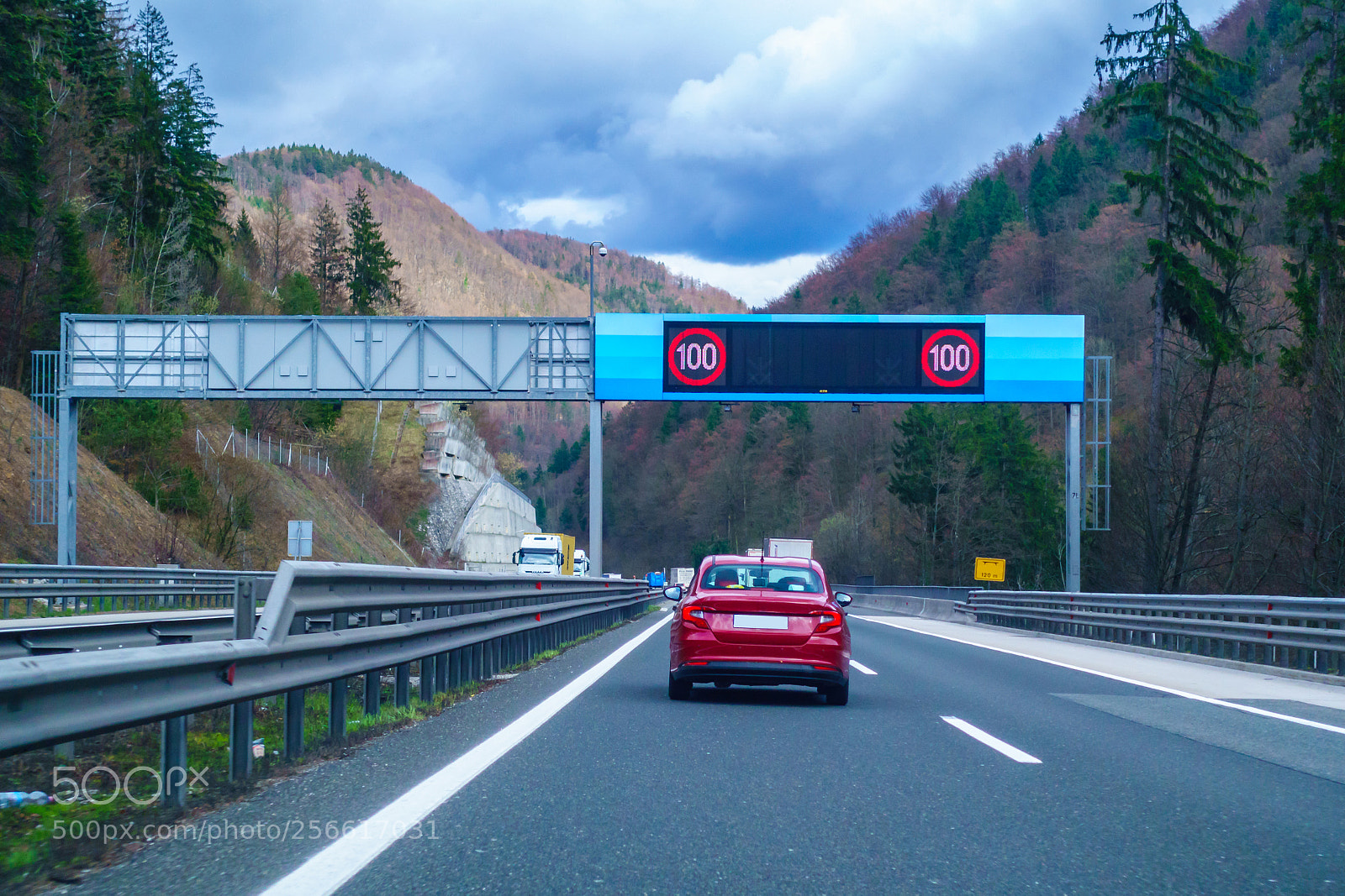 Sony DSC-RX100M5 sample photo. Modern led traffic signs photography