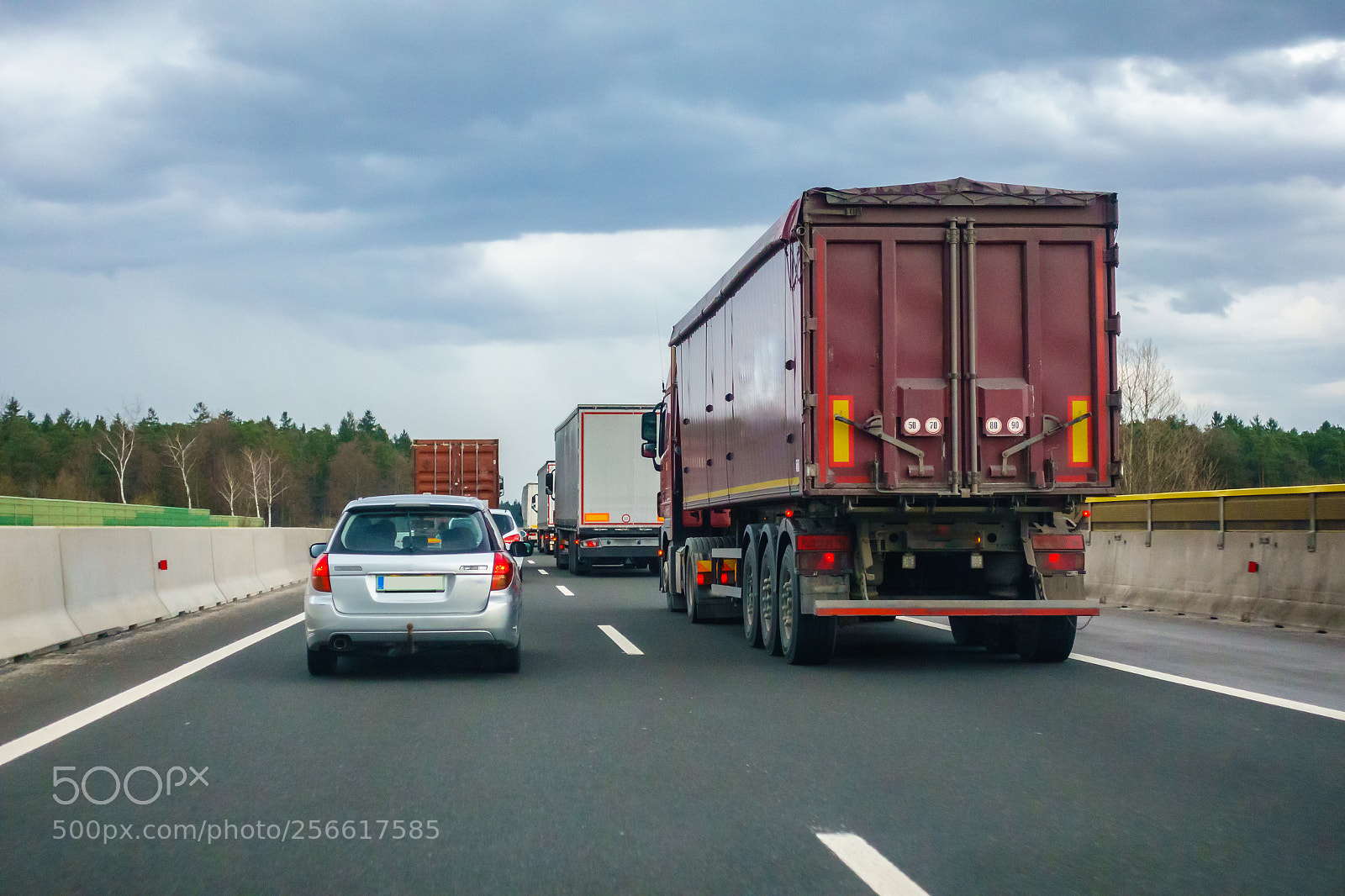 Sony DSC-RX100M5 sample photo. Traffic on slovenian highway photography