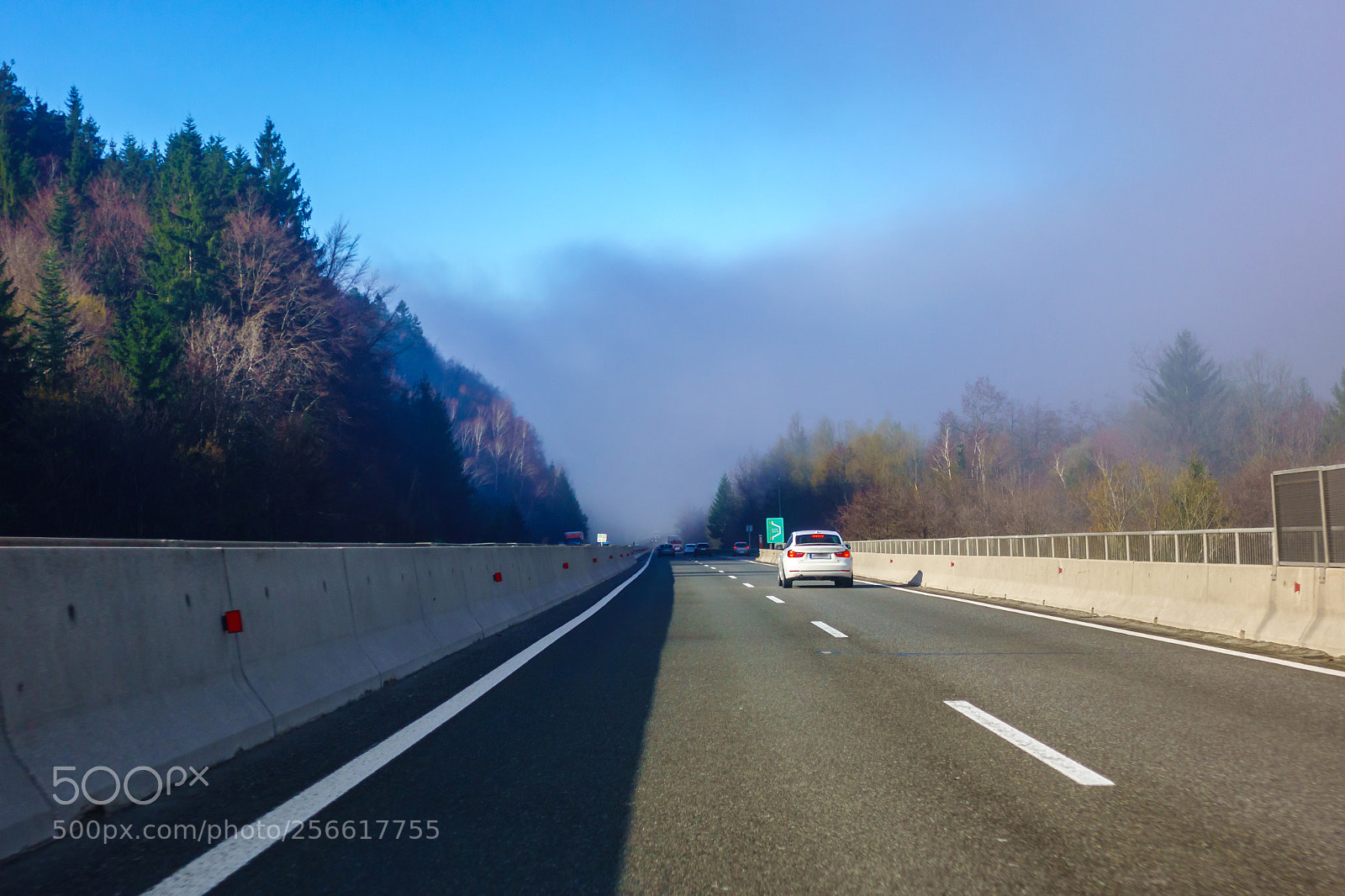 Sony DSC-RX100M5 sample photo. Traffic on slovenian highway photography