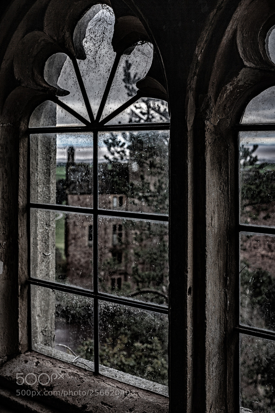 Canon EOS 5D sample photo. Castle window photography