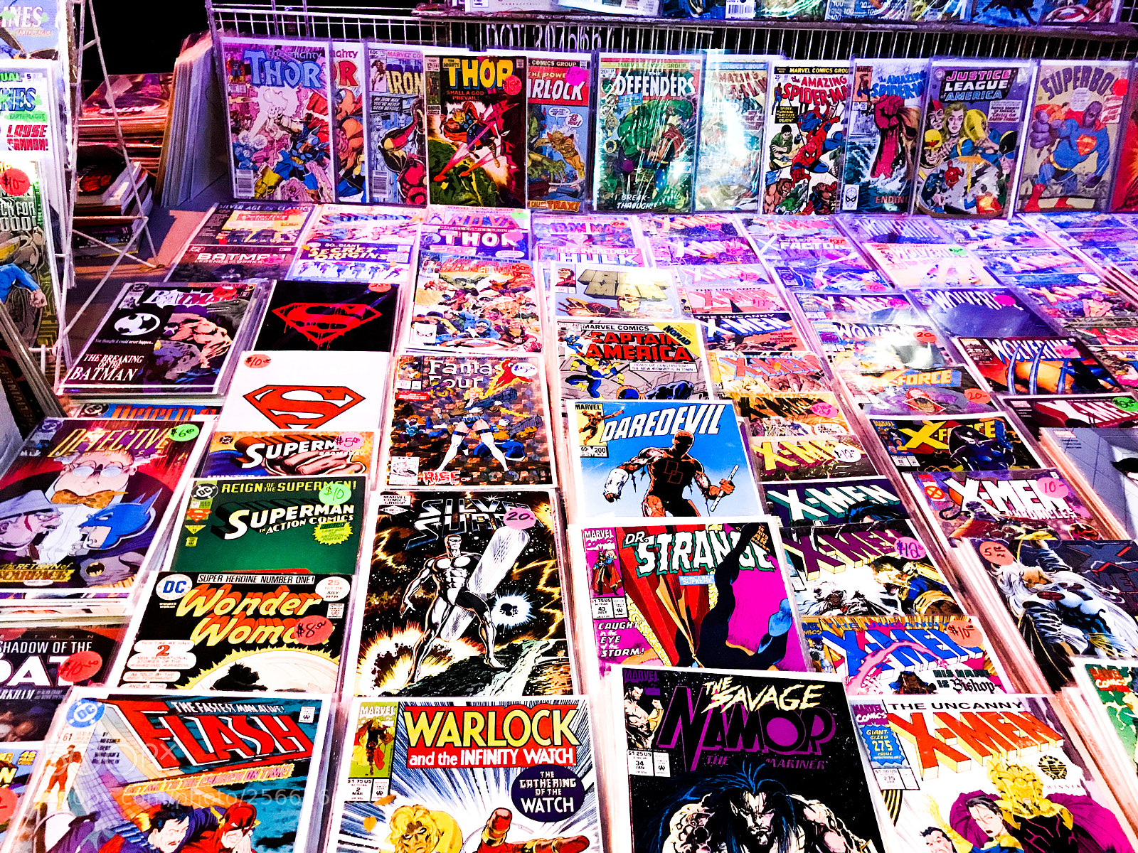 Apple iPhone 7 sample photo. Manhattan vendor with comic photography