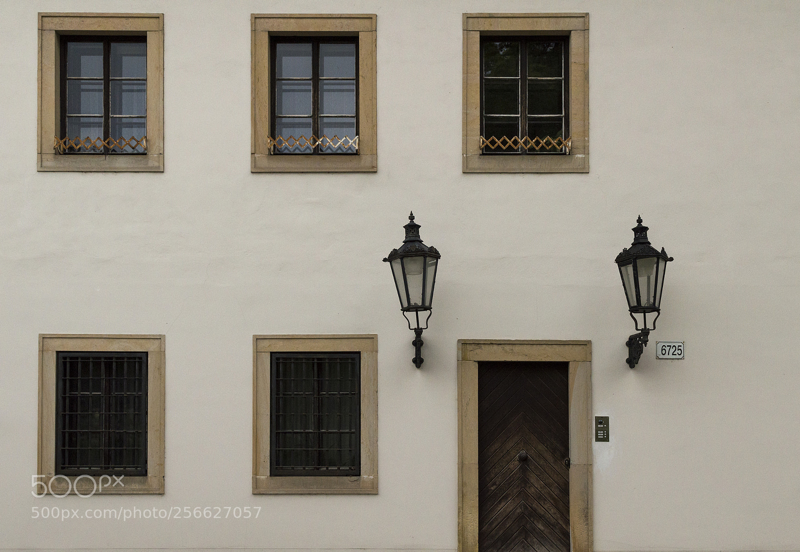 Nikon D3200 sample photo. Anybody home? photography