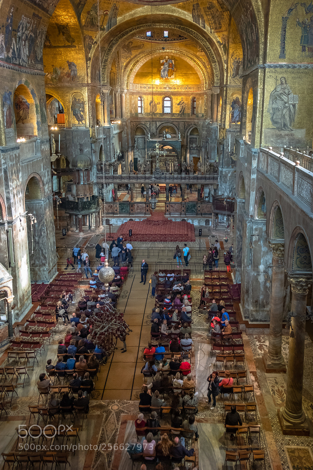 Fujifilm X-T2 sample photo. Interior de la bas photography