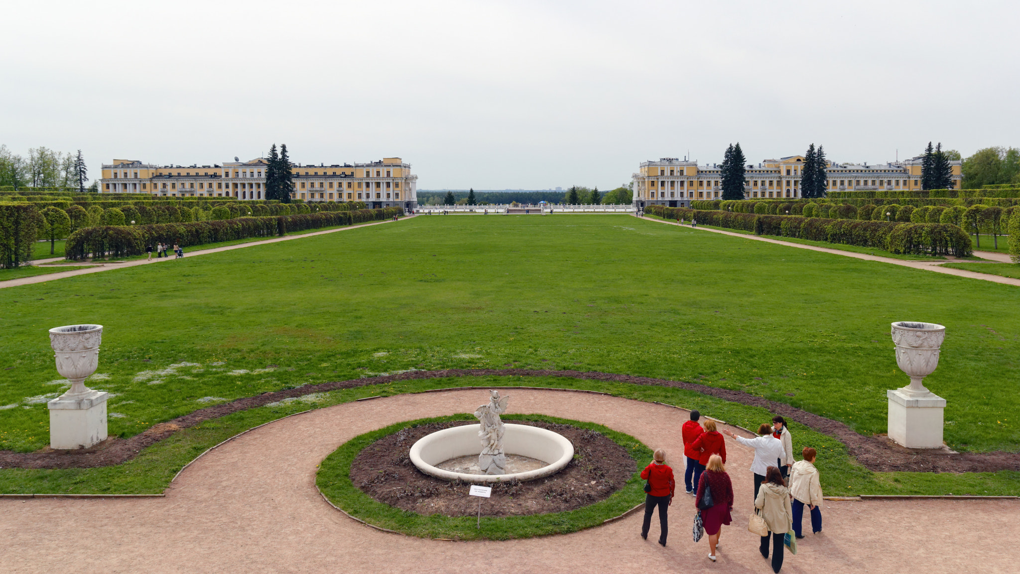 Tamron SP AF 17-50mm F2.8 XR Di II LD Aspherical (IF) sample photo. Arkhangelskoye estate photography