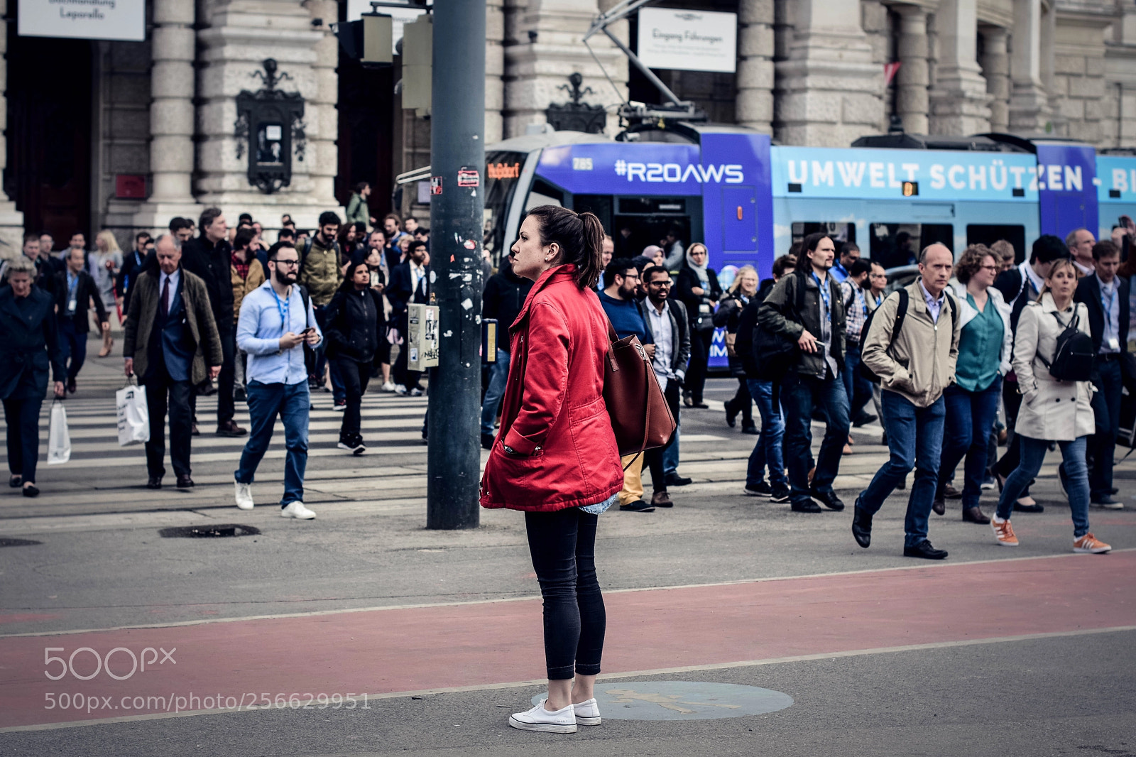 Nikon D7200 sample photo. Crossing street photography
