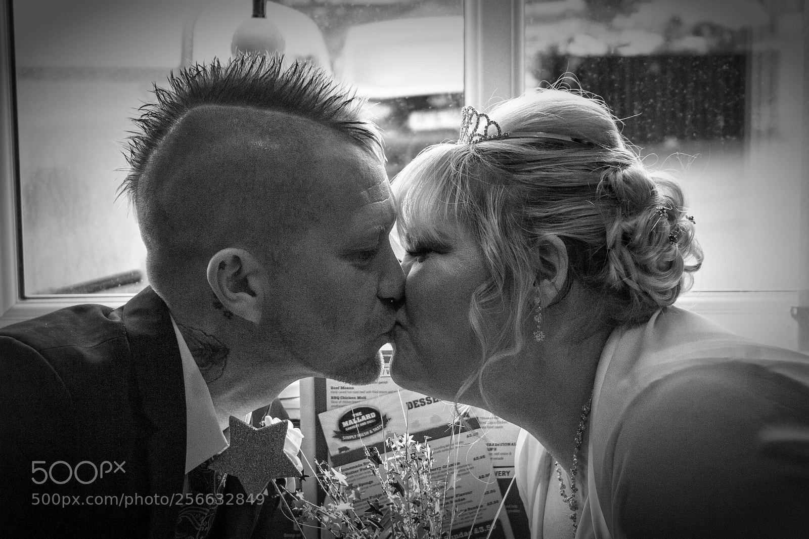 Canon EOS 20D sample photo. Newlyweds photography