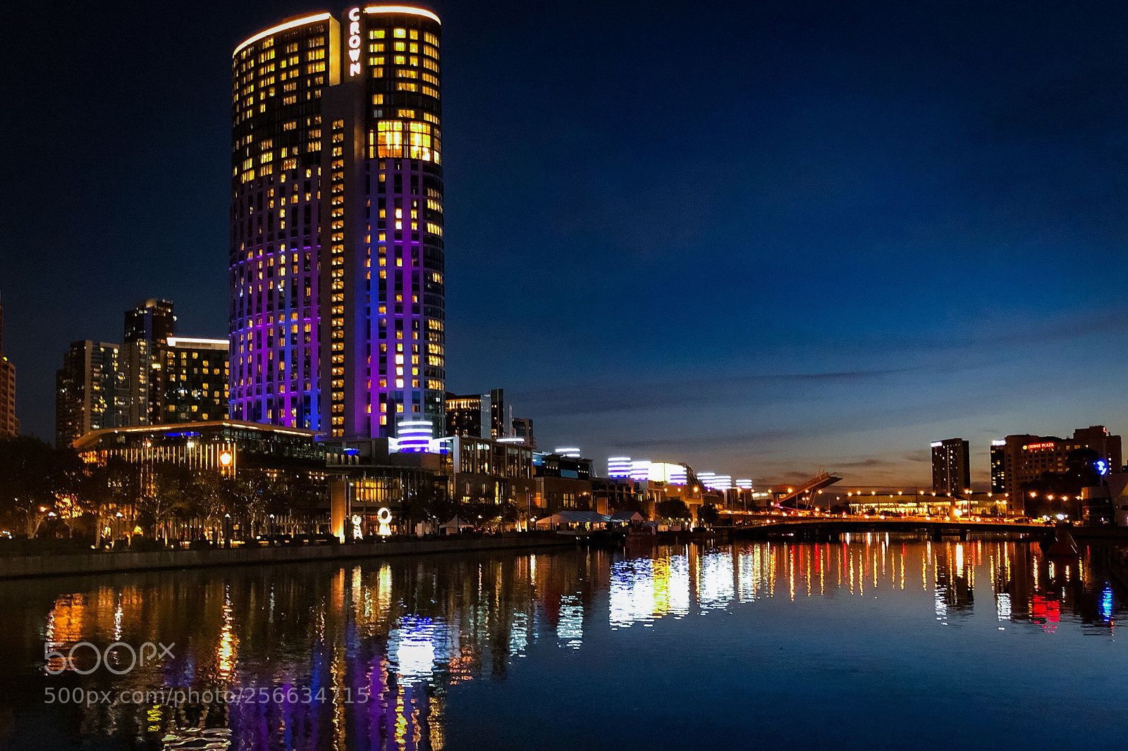 Apple iPhone 8 sample photo. Melbourne by night photography
