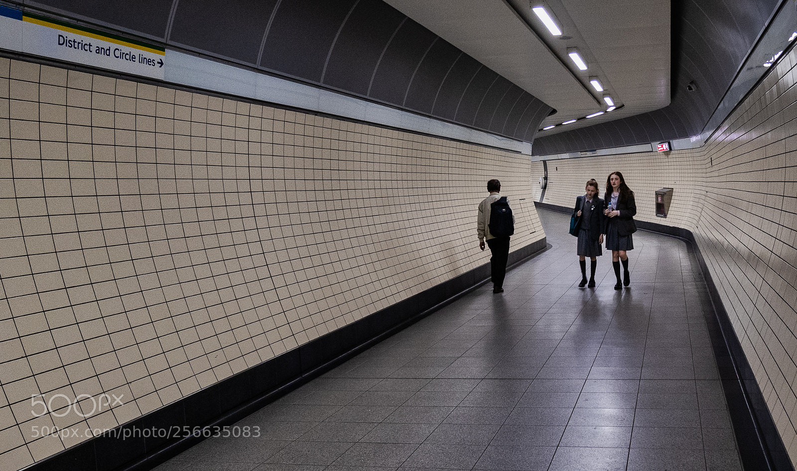 Canon EOS M5 sample photo. Going underground photography