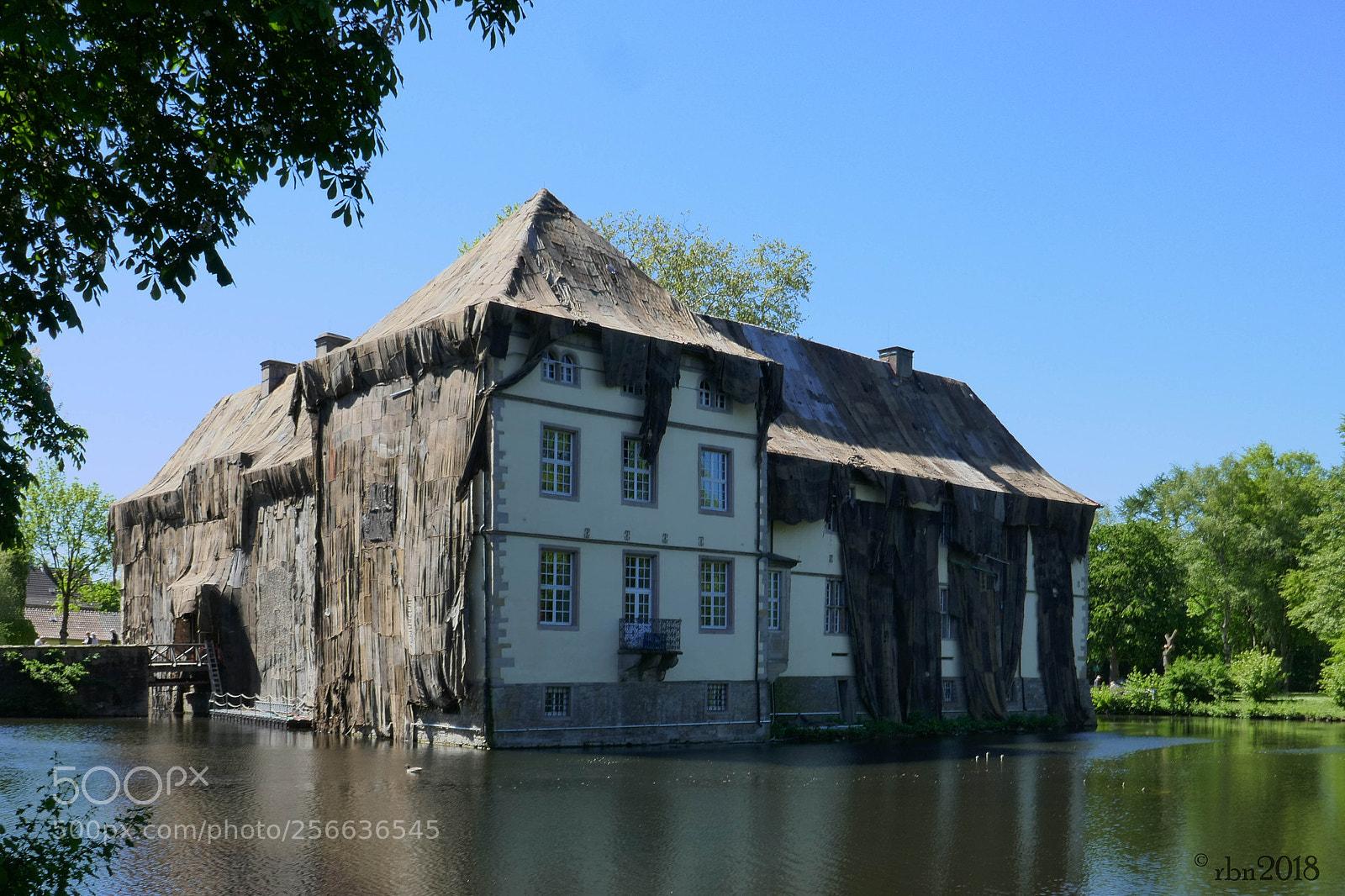 Panasonic DMC-TZ101 sample photo. Castle photography