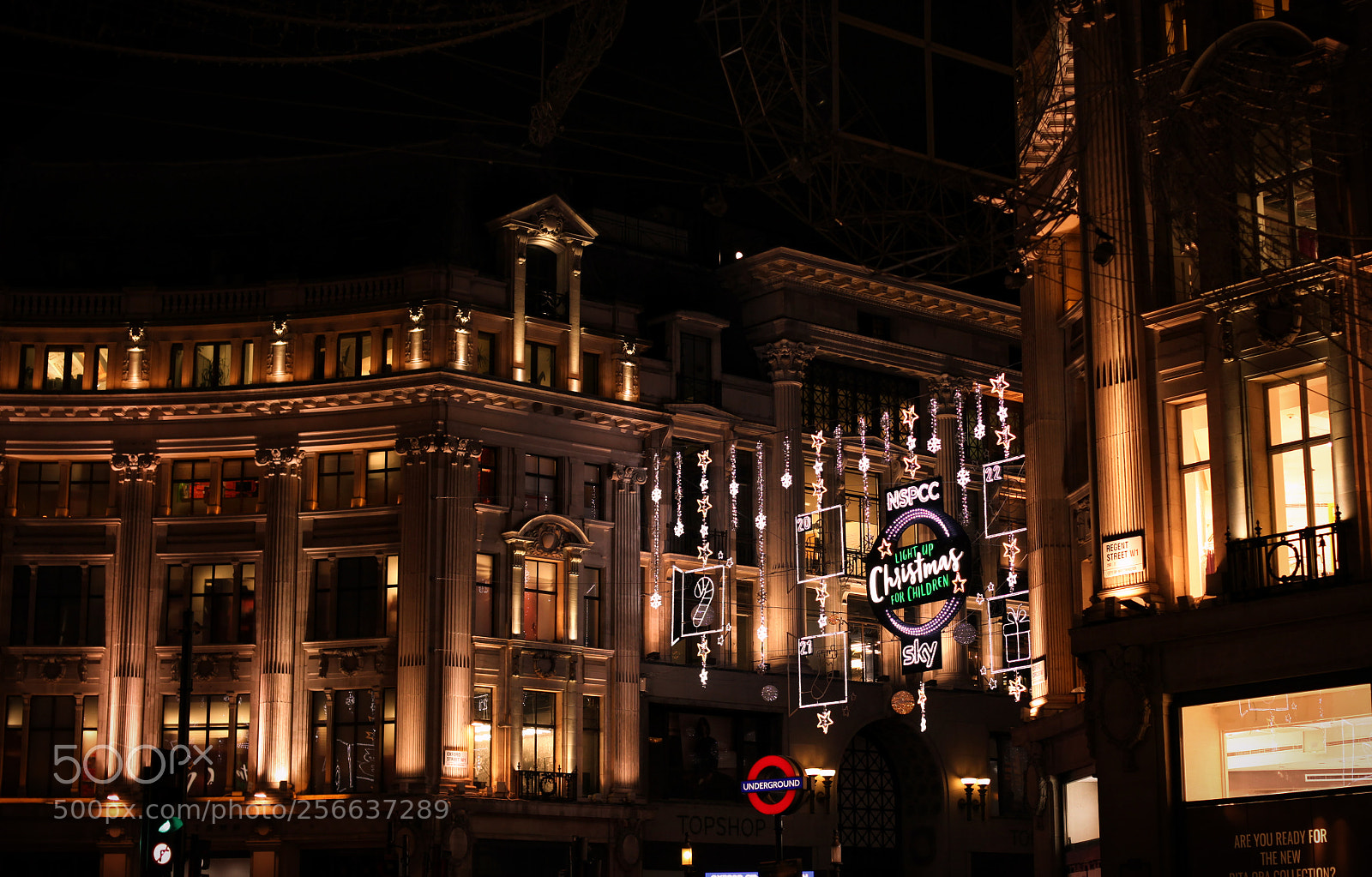 Canon EOS 5D Mark II sample photo. Regent street photography