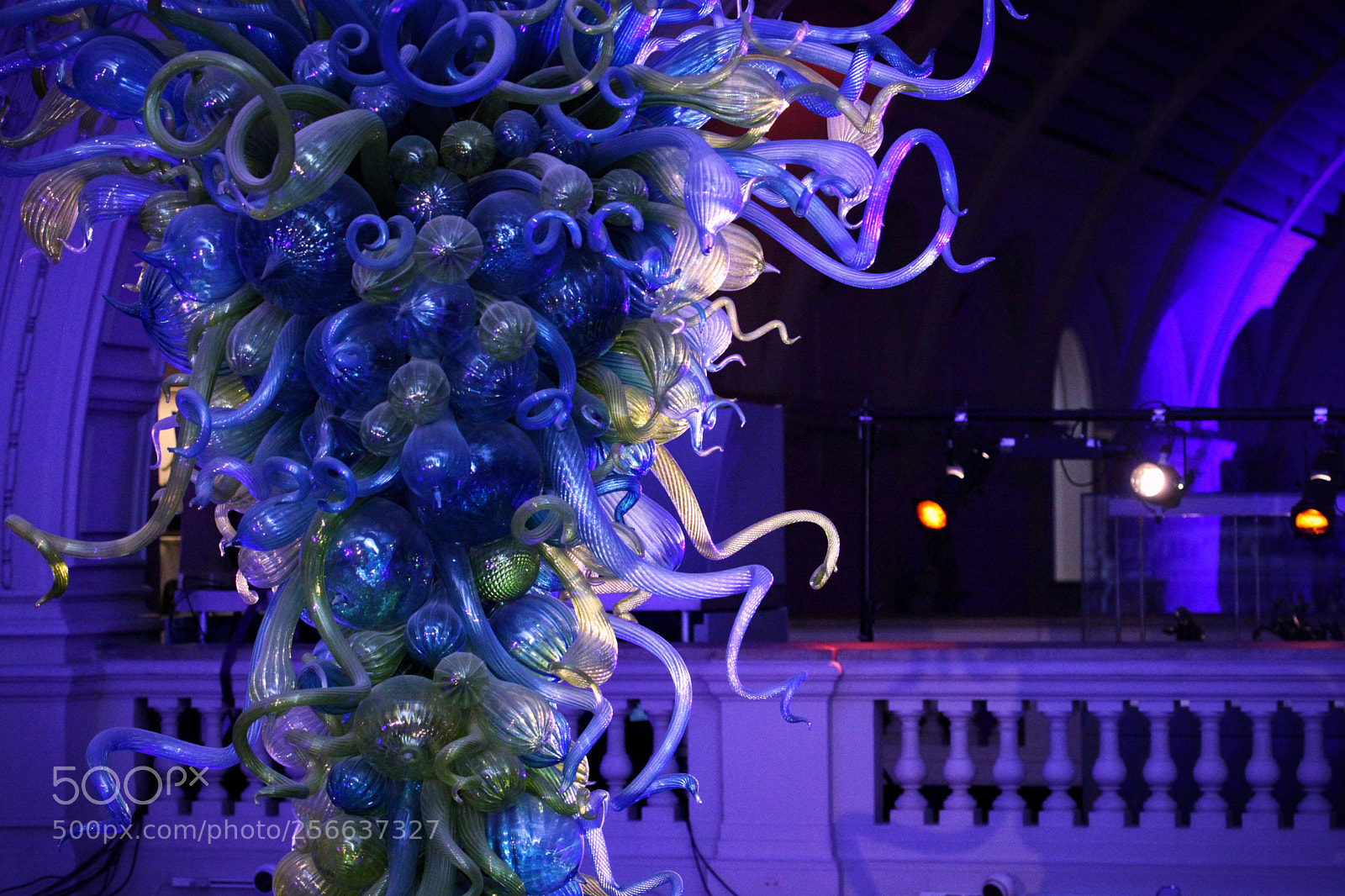 Canon EOS 5D Mark II sample photo. V&a photography