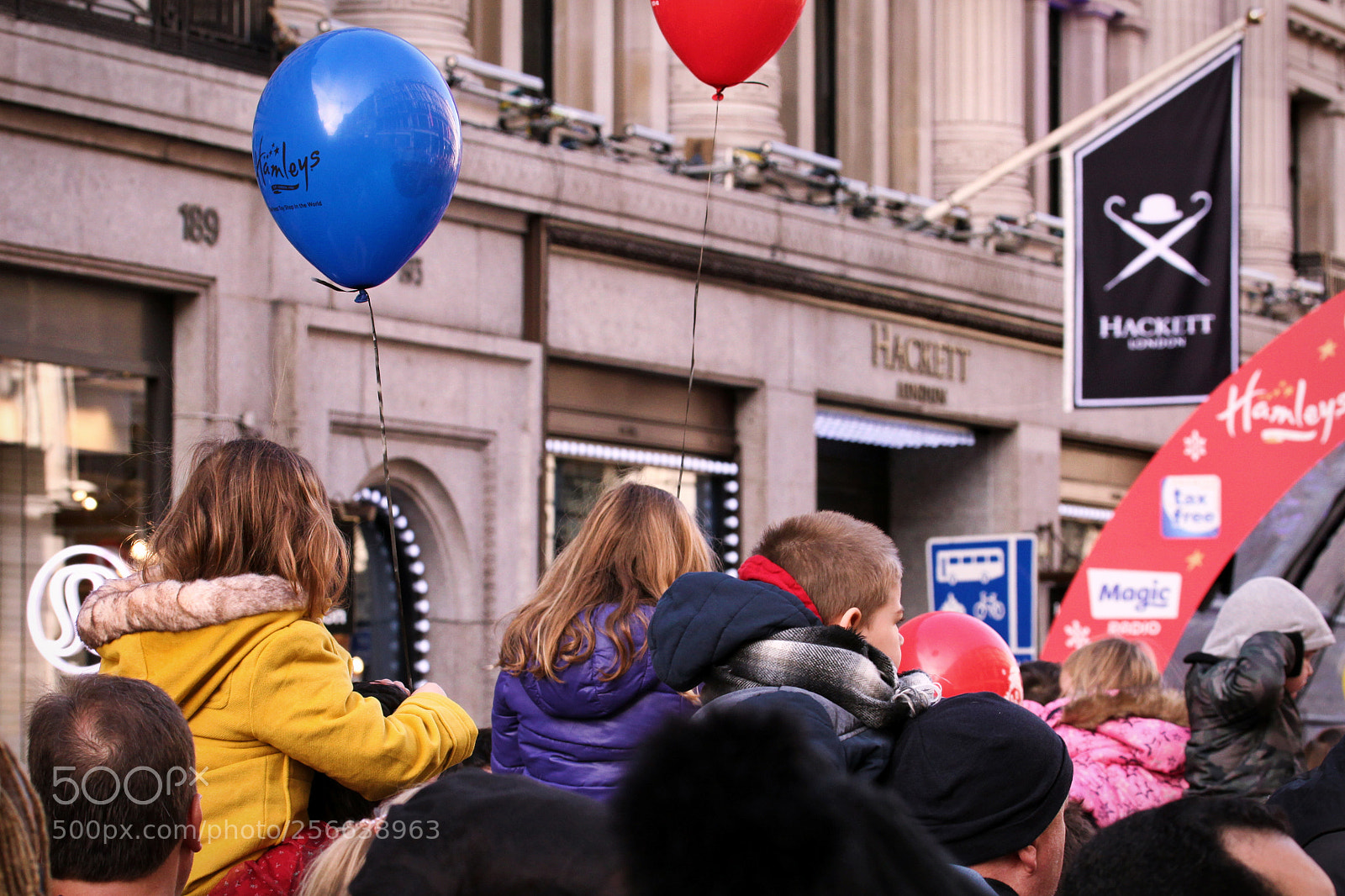 Canon EOS 5D Mark II sample photo. Hamleys toy marching photography