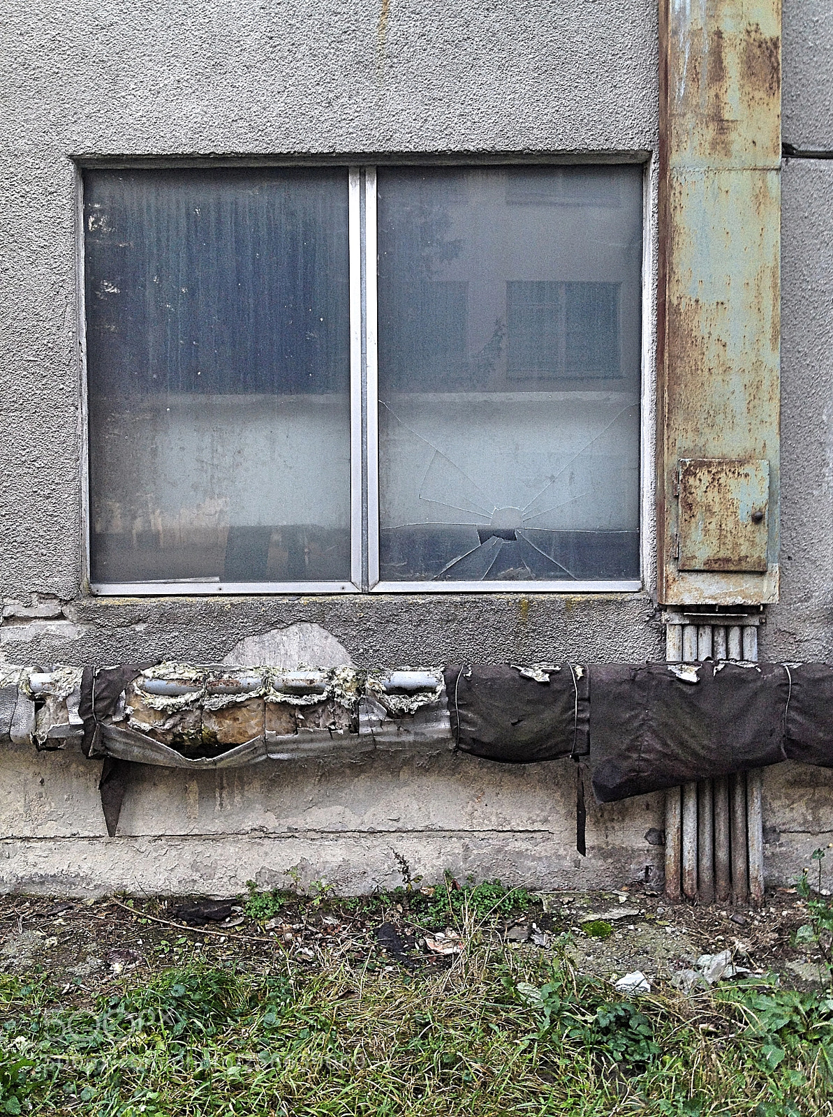 Apple iPhone 4S sample photo. Factory photography