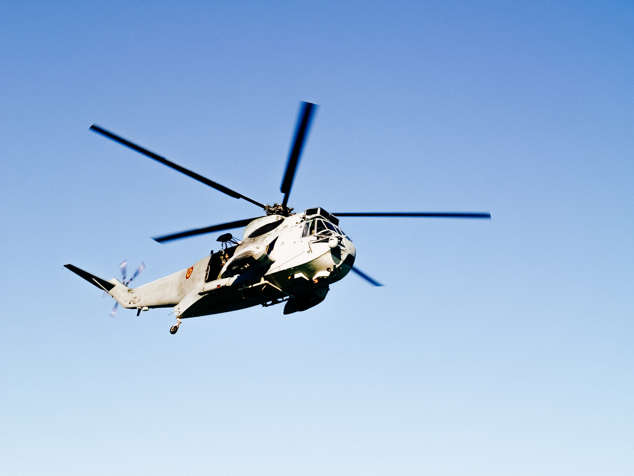 Olympus E-400 (EVOLT E-400) sample photo. Military helicopter photography