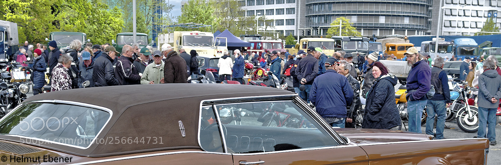 Olympus OM-D E-M5 sample photo. Bs, oldtimer continental photography