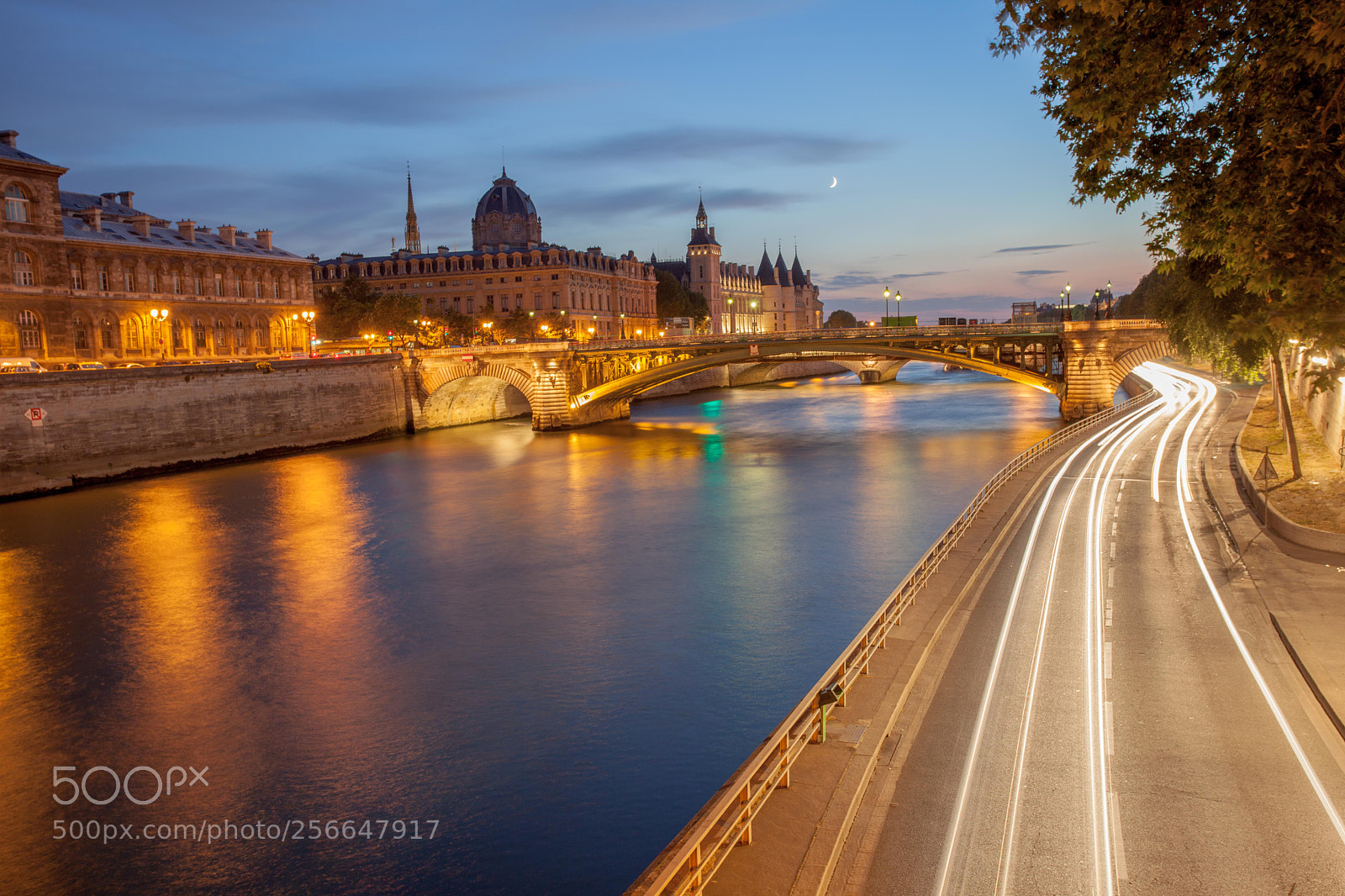 Canon EOS 5D Mark II sample photo. Seine night scene photography