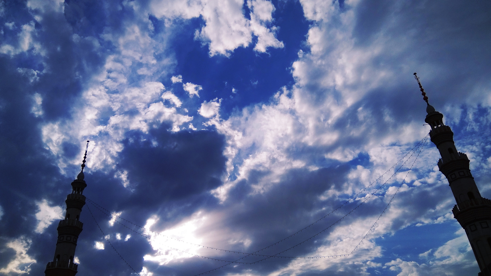 Xiaomi MI MAX sample photo. Cloud   vs    sun photography
