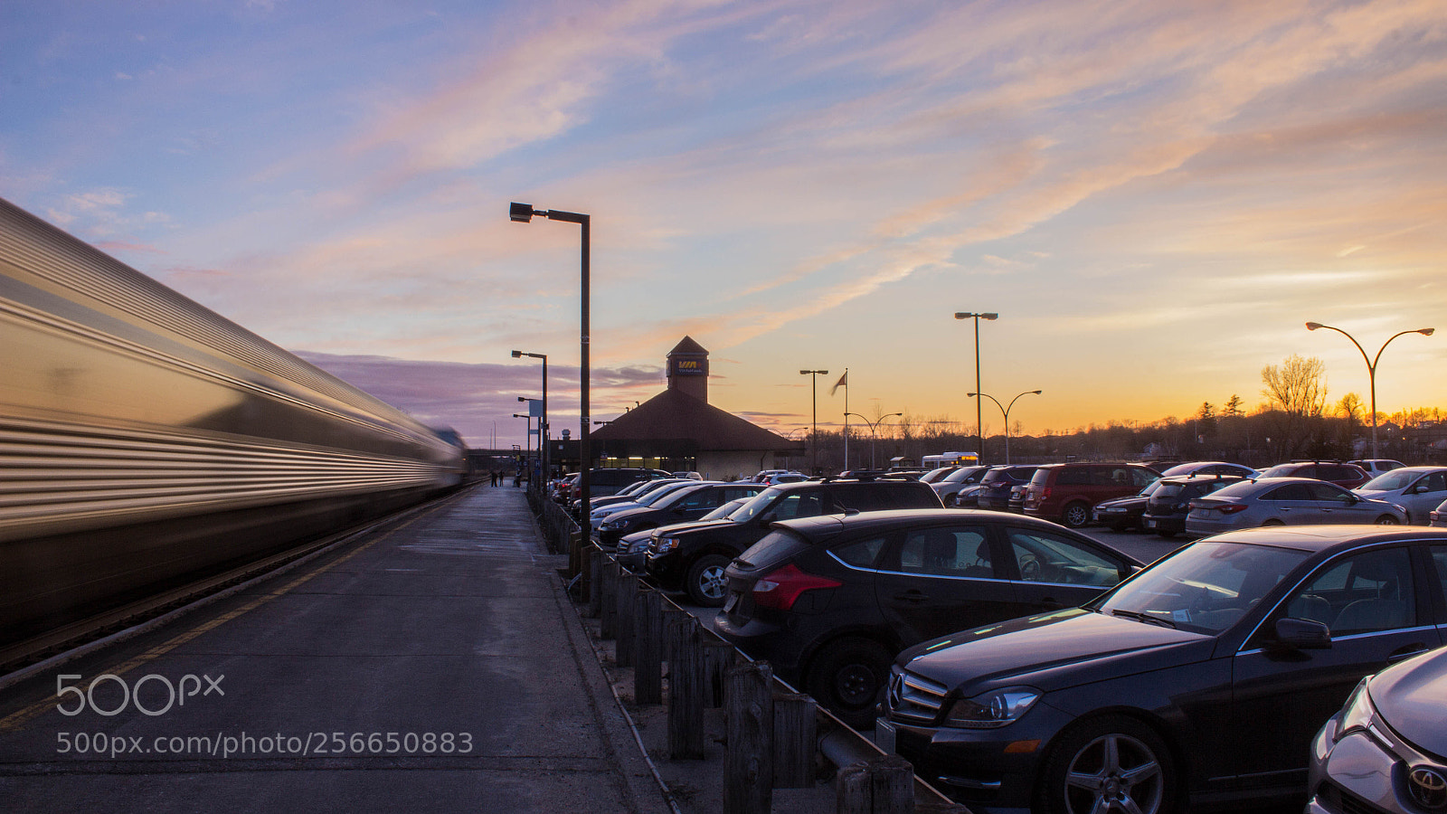 Canon EOS 600D (Rebel EOS T3i / EOS Kiss X5) sample photo. Train station at sunset photography