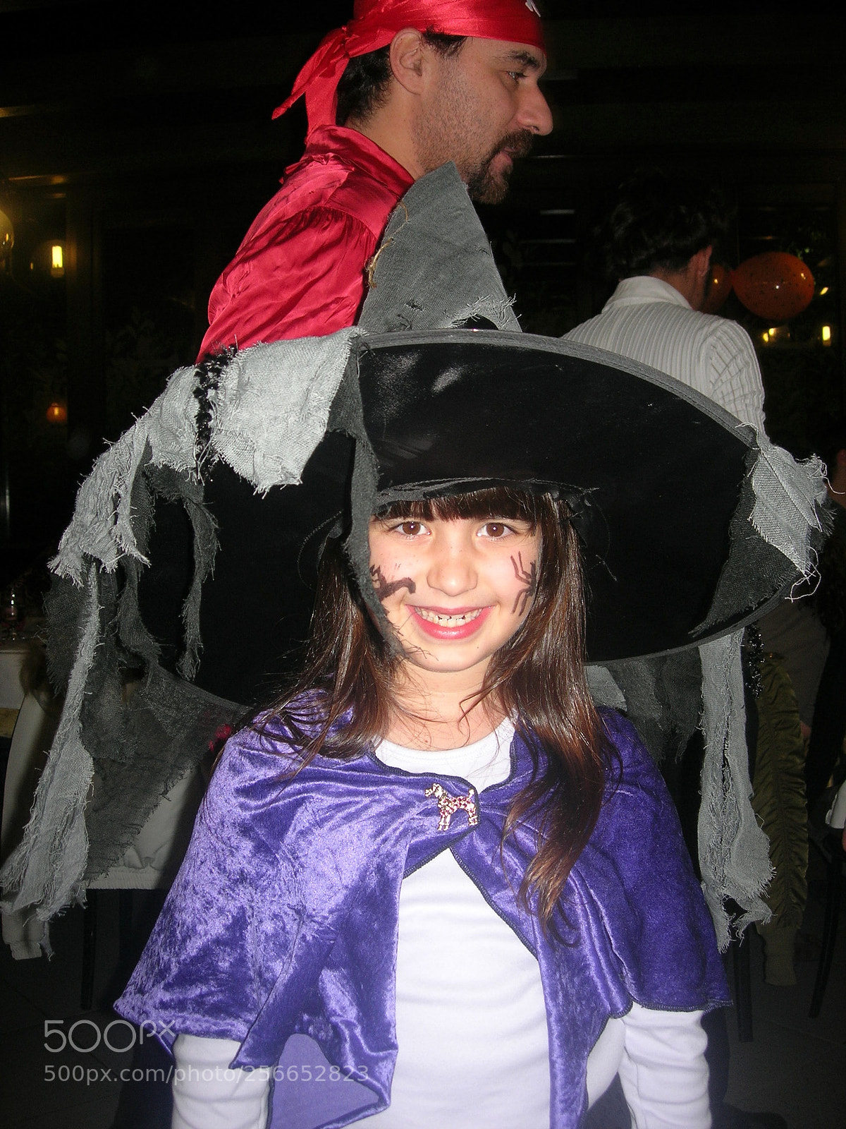 Nikon E5900 sample photo. Halloween photography