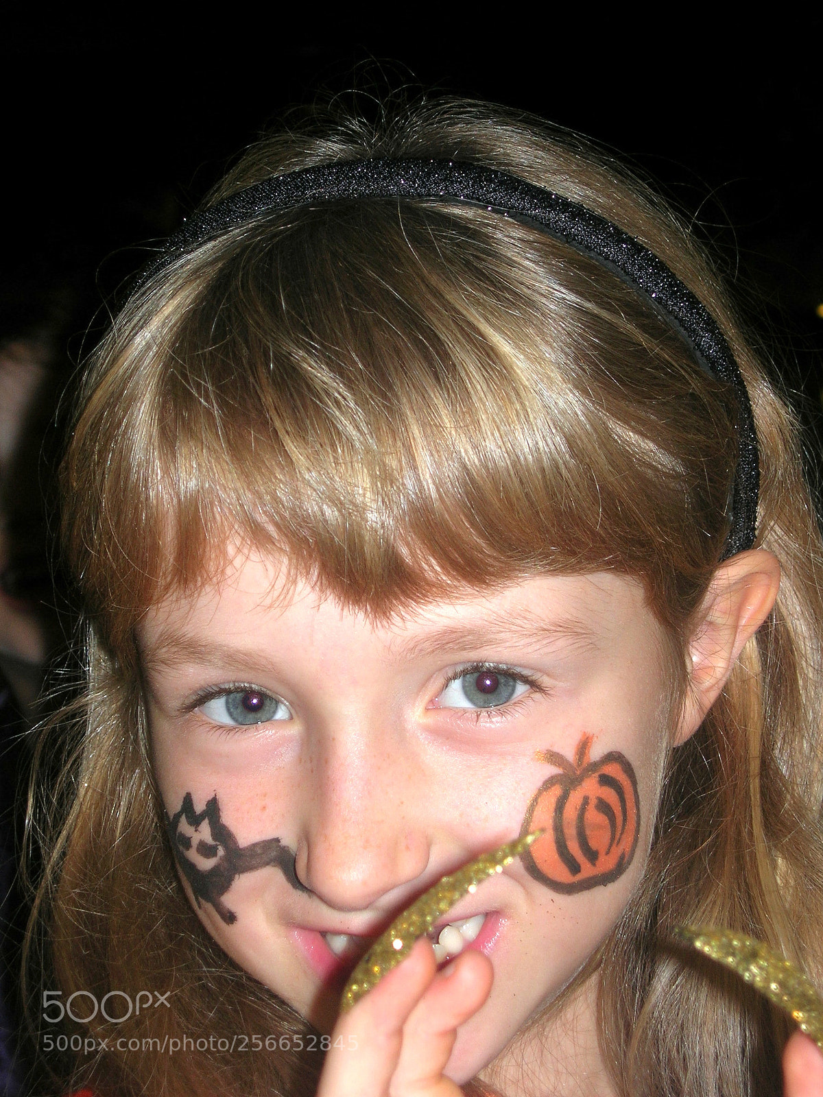 Nikon E5900 sample photo. Halloween photography