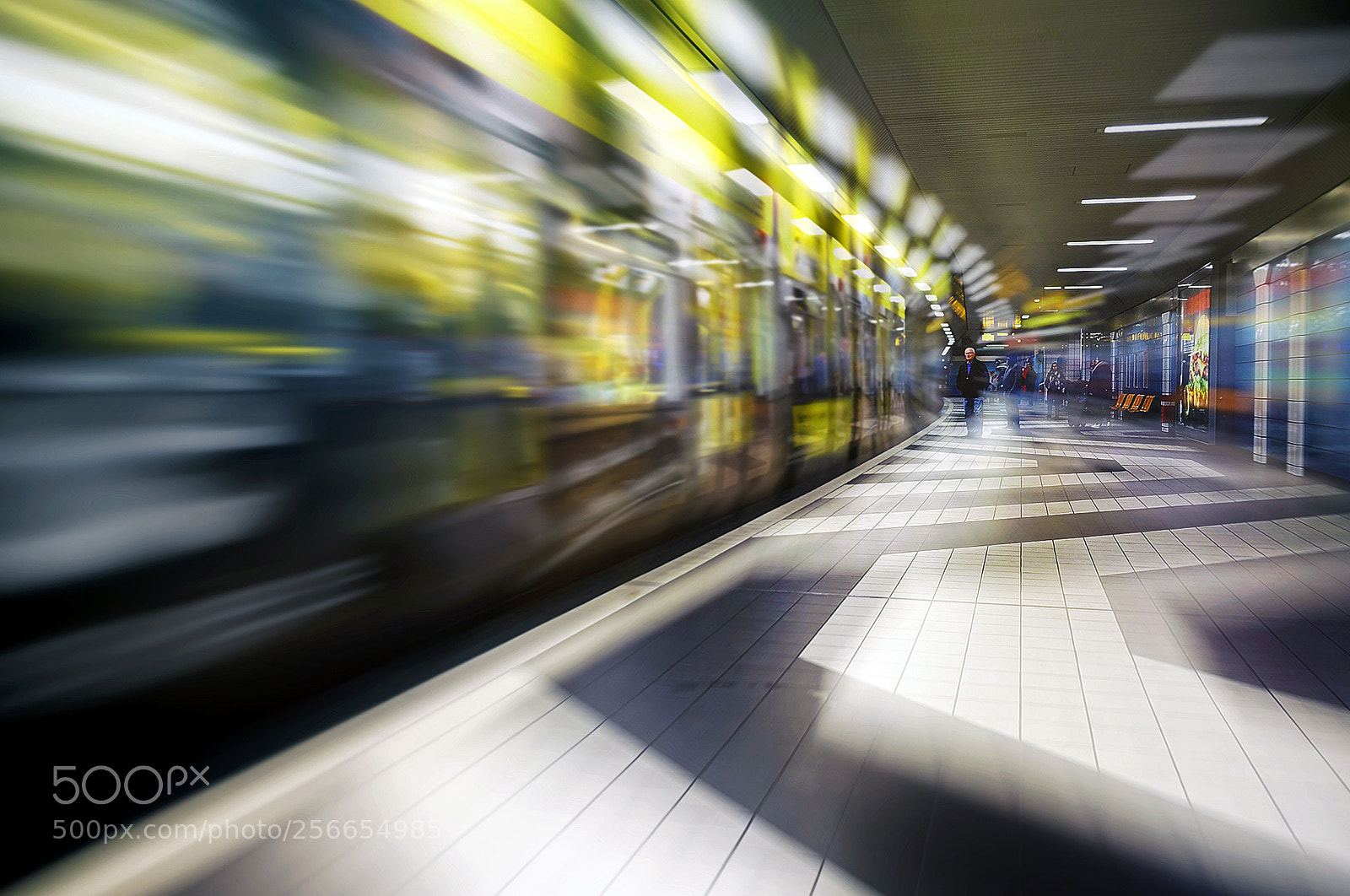 Sony Cyber-shot DSC-RX100 III sample photo. Trainstation photography