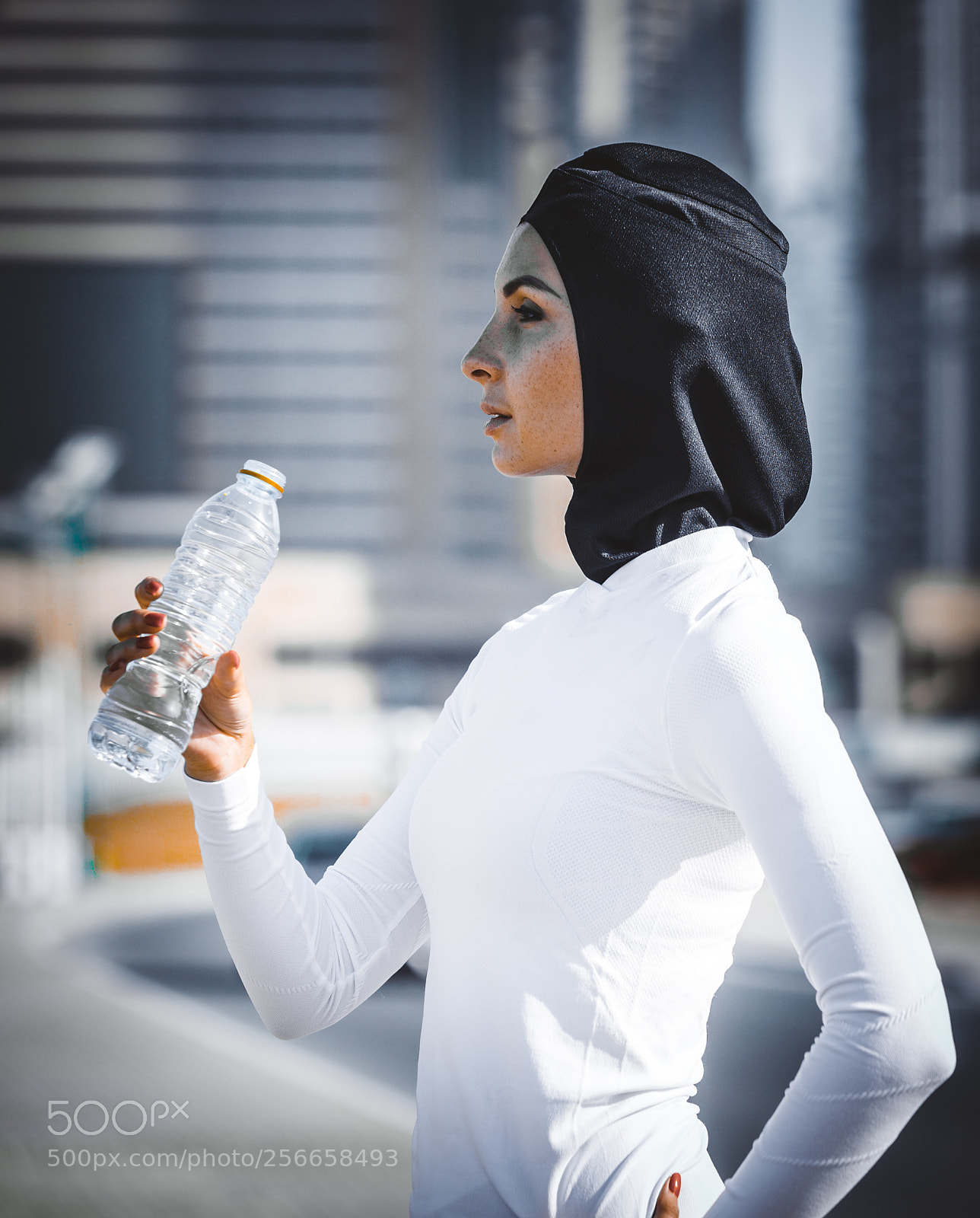 Nikon D610 sample photo. Arabian woman training outdoors photography