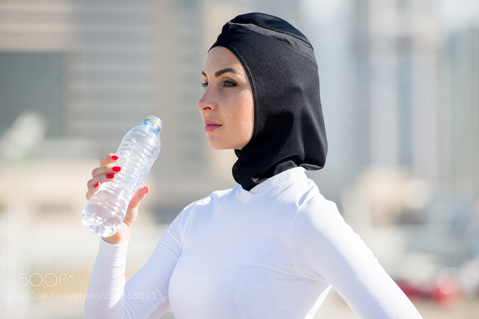 Nikon D610 sample photo. Arabian woman training outdoors photography