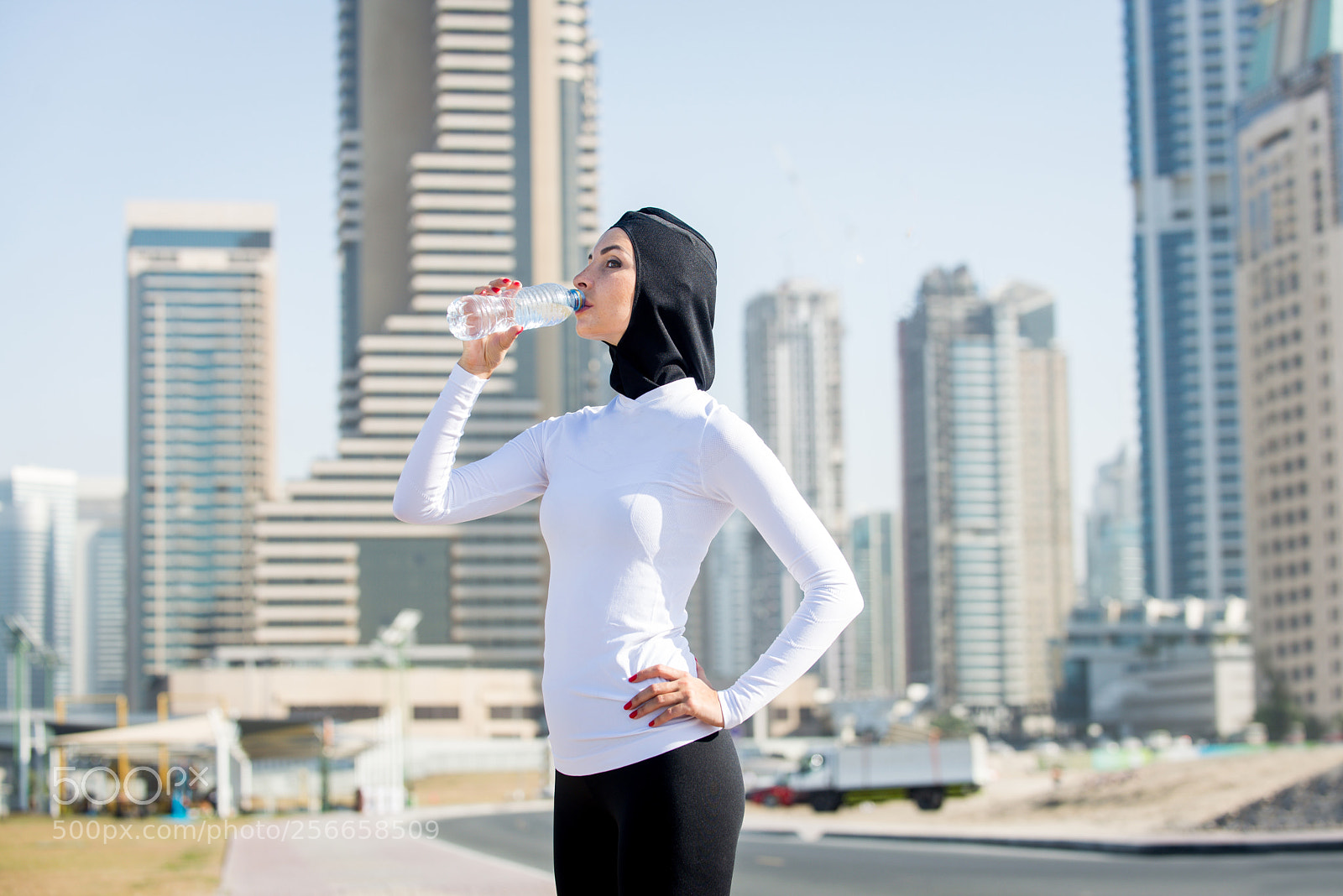 Nikon D610 sample photo. Arabian woman training outdoors photography