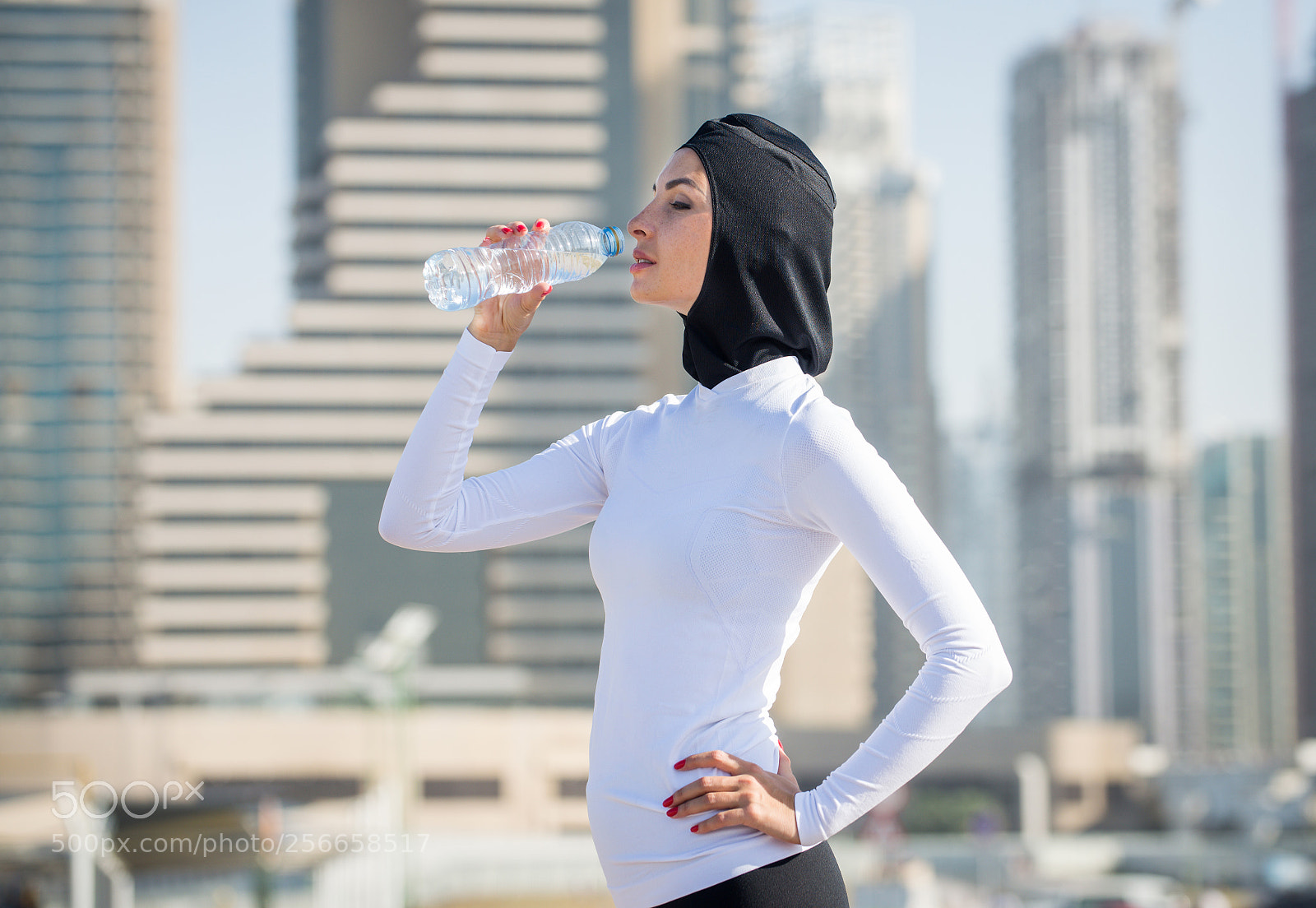 Nikon D610 sample photo. Arabian woman training outdoors photography