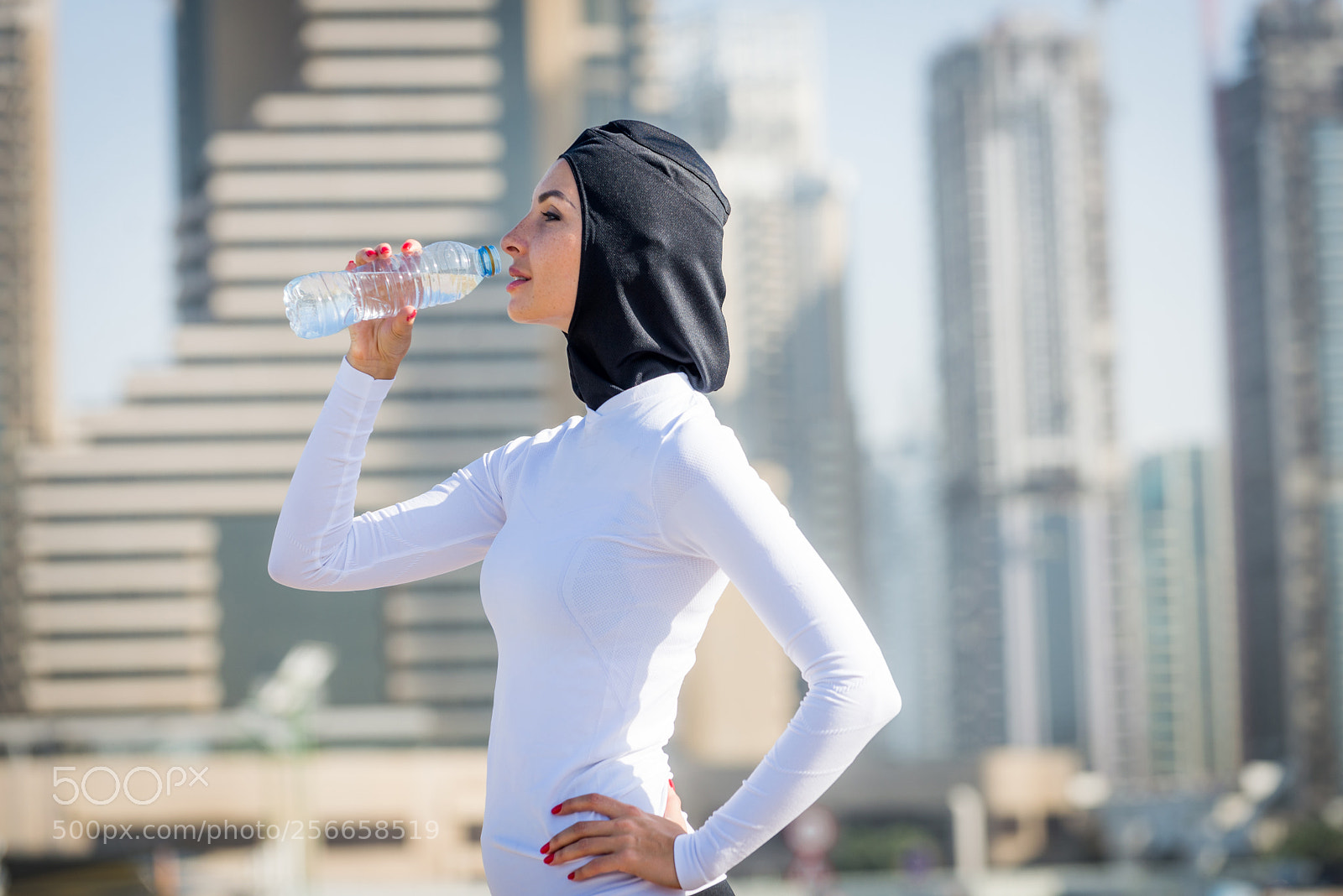 Nikon D610 sample photo. Arabian woman training outdoors photography