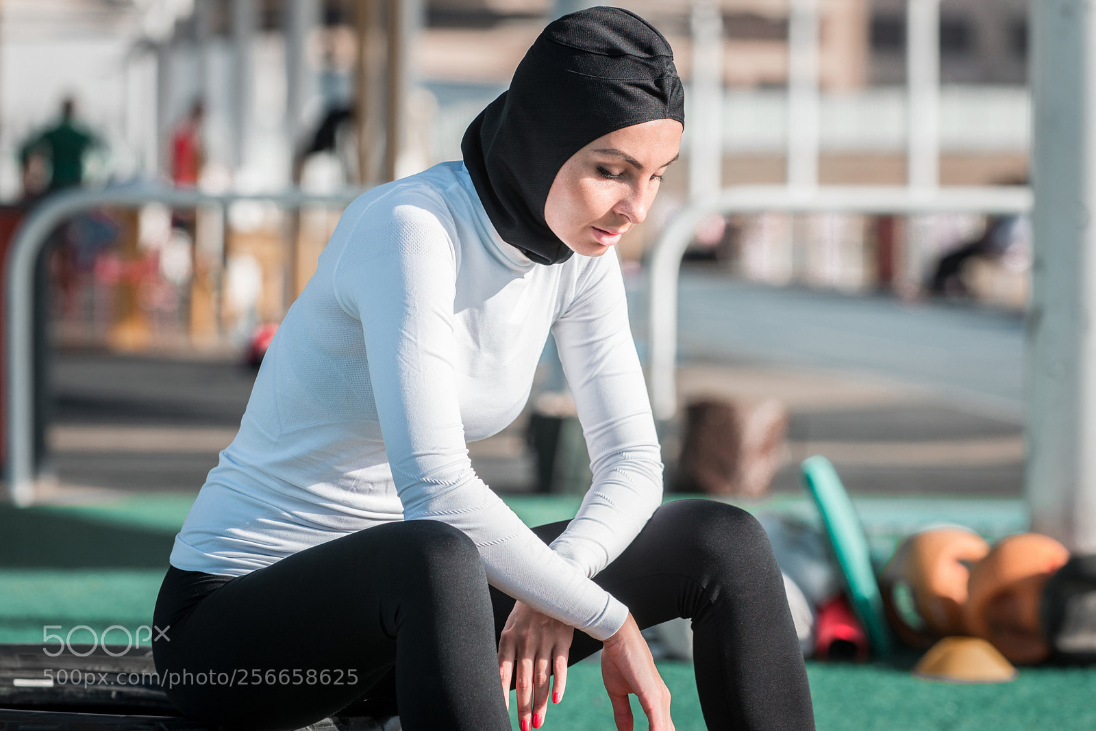 Nikon D610 sample photo. Arabian woman training outdoors photography