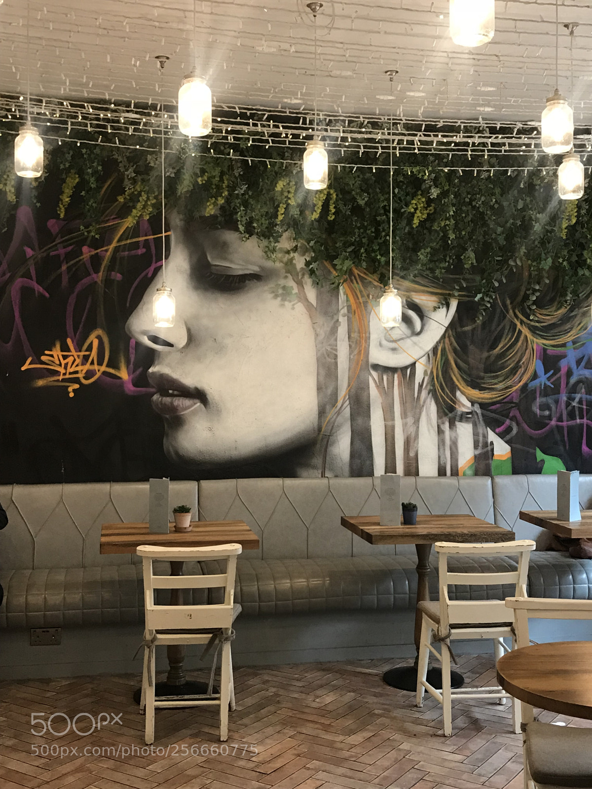 Apple iPhone 7 Plus sample photo. A café in glasgow photography