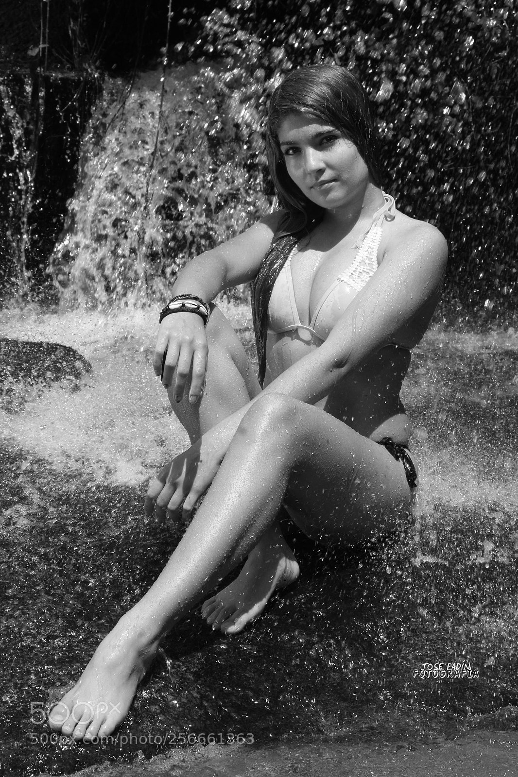 Canon EOS 1200D (EOS Rebel T5 / EOS Kiss X70 / EOS Hi) sample photo. Waterfall with beautiful lady photography