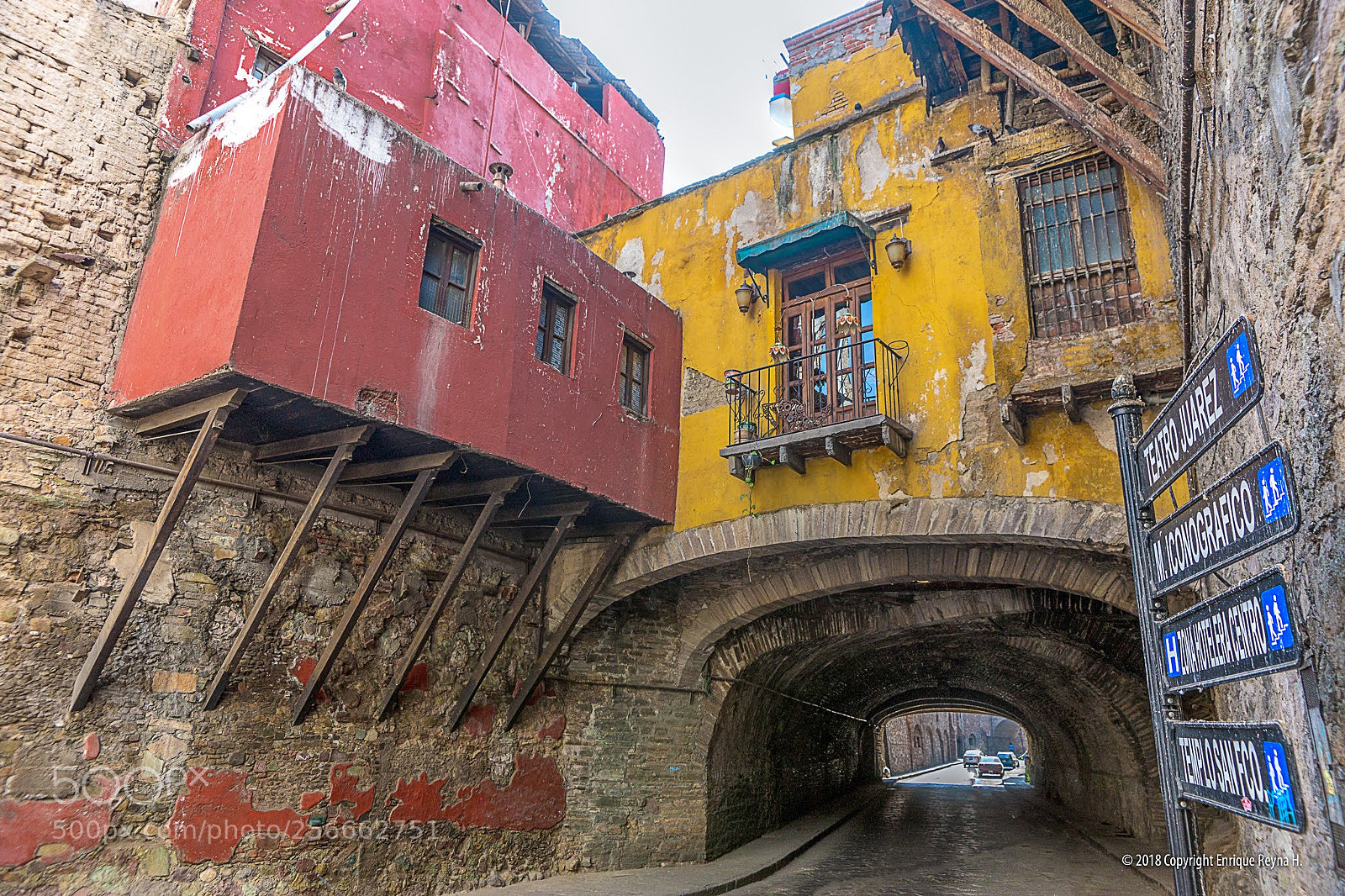 Sony SLT-A99V sample photo. Guanajuato mexico street photography