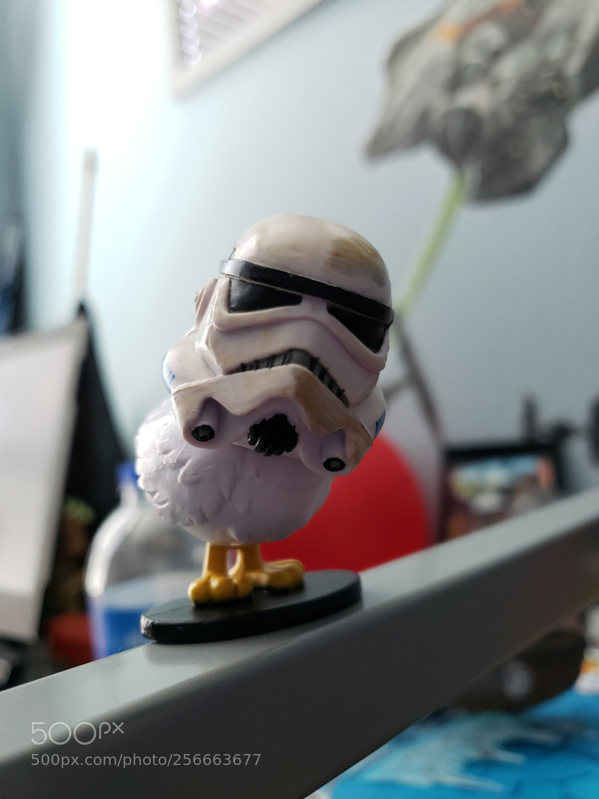Samsung Galaxy S9+ sample photo. Storm trooper chicken photography