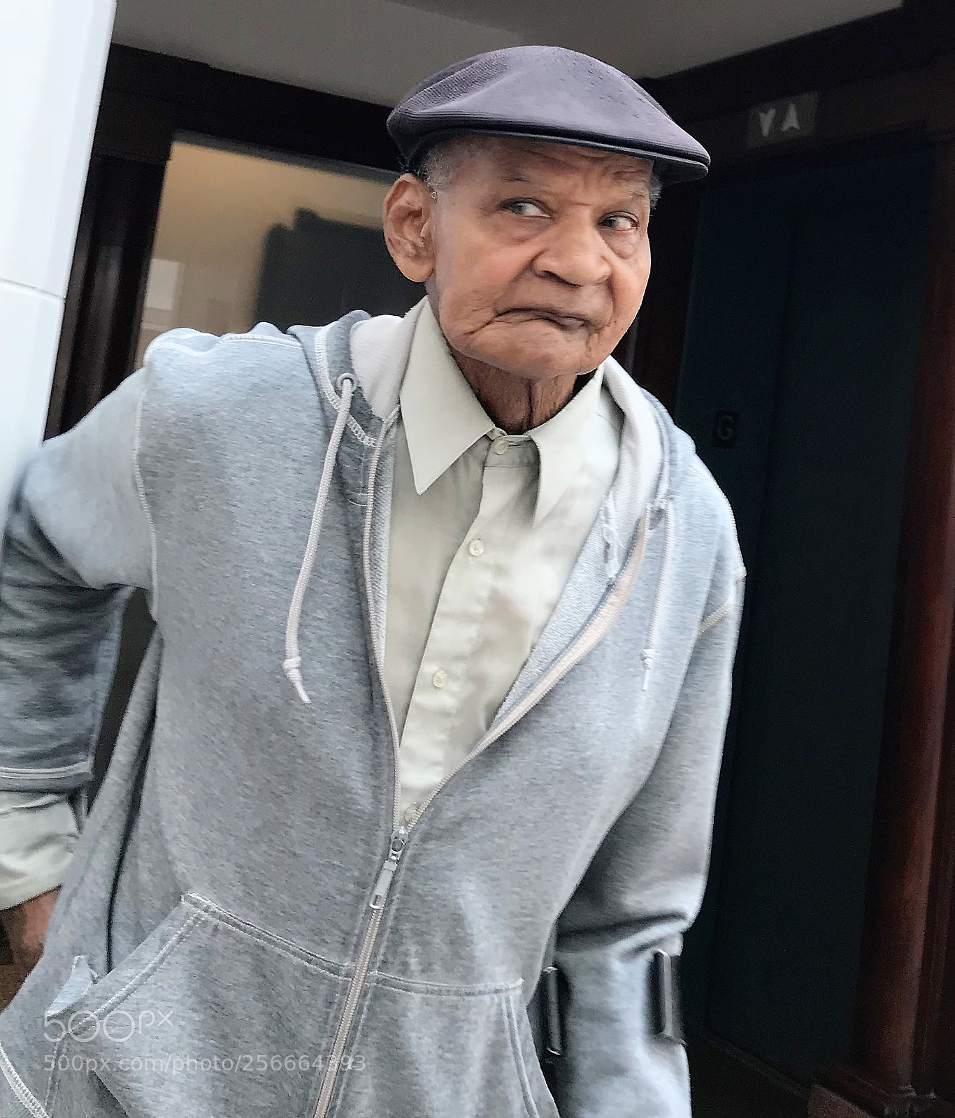 Apple iPhone 7 Plus sample photo. Senior citizen photography