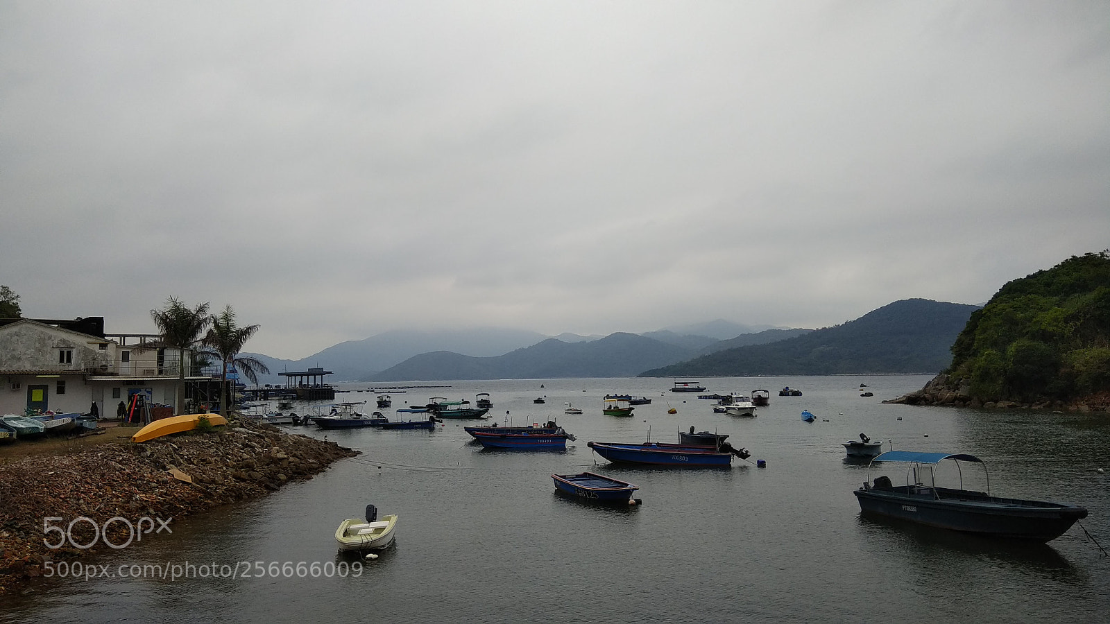 Xiaomi Redmi Note 4 sample photo. Village by sea photography