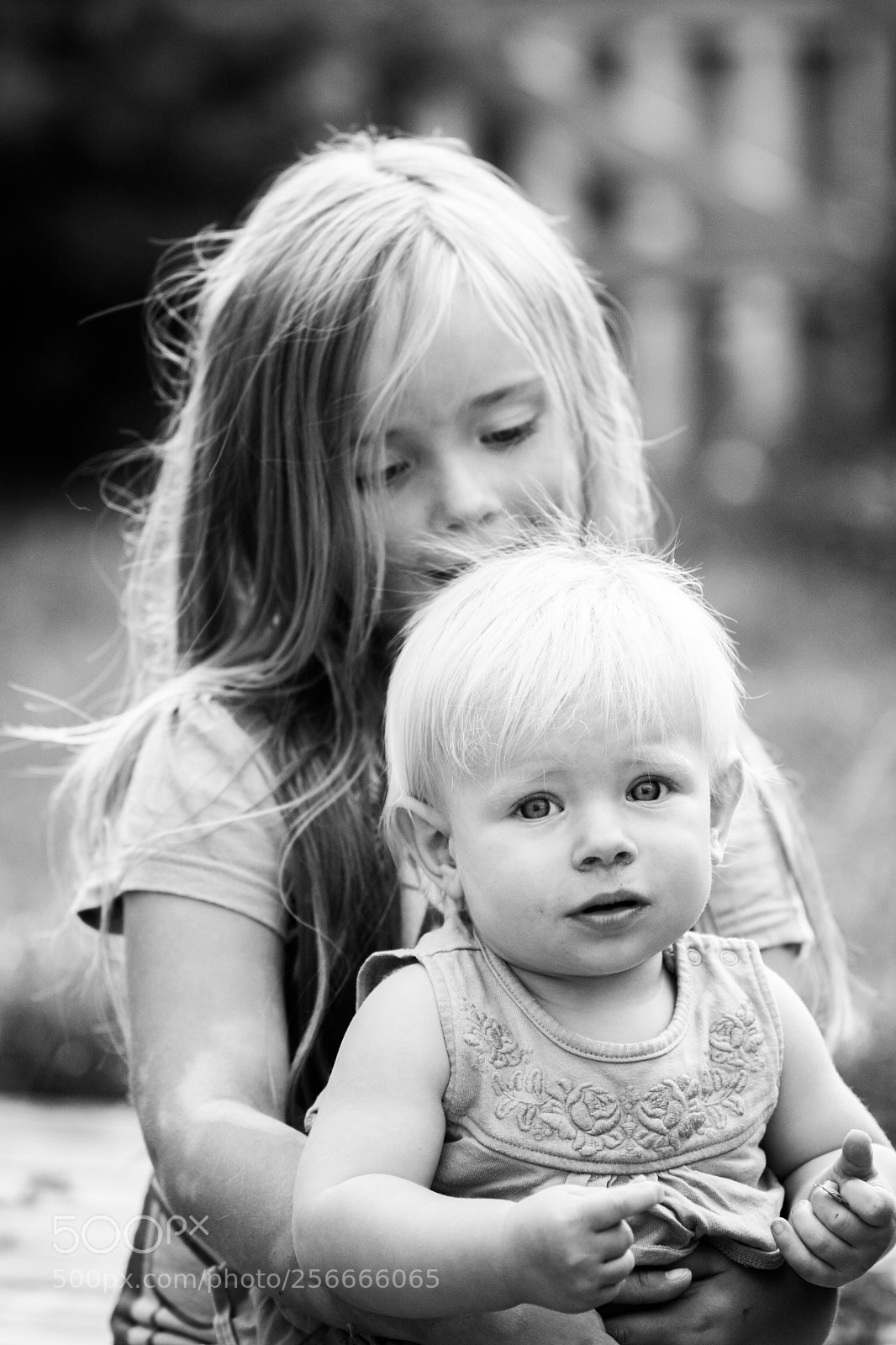 Nikon D7100 sample photo. Siblings love photography