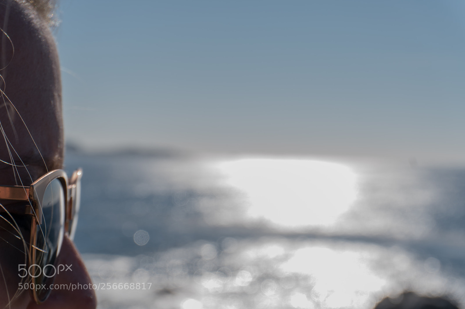 Sony a6300 sample photo. Sunglasses and pacific ocean photography