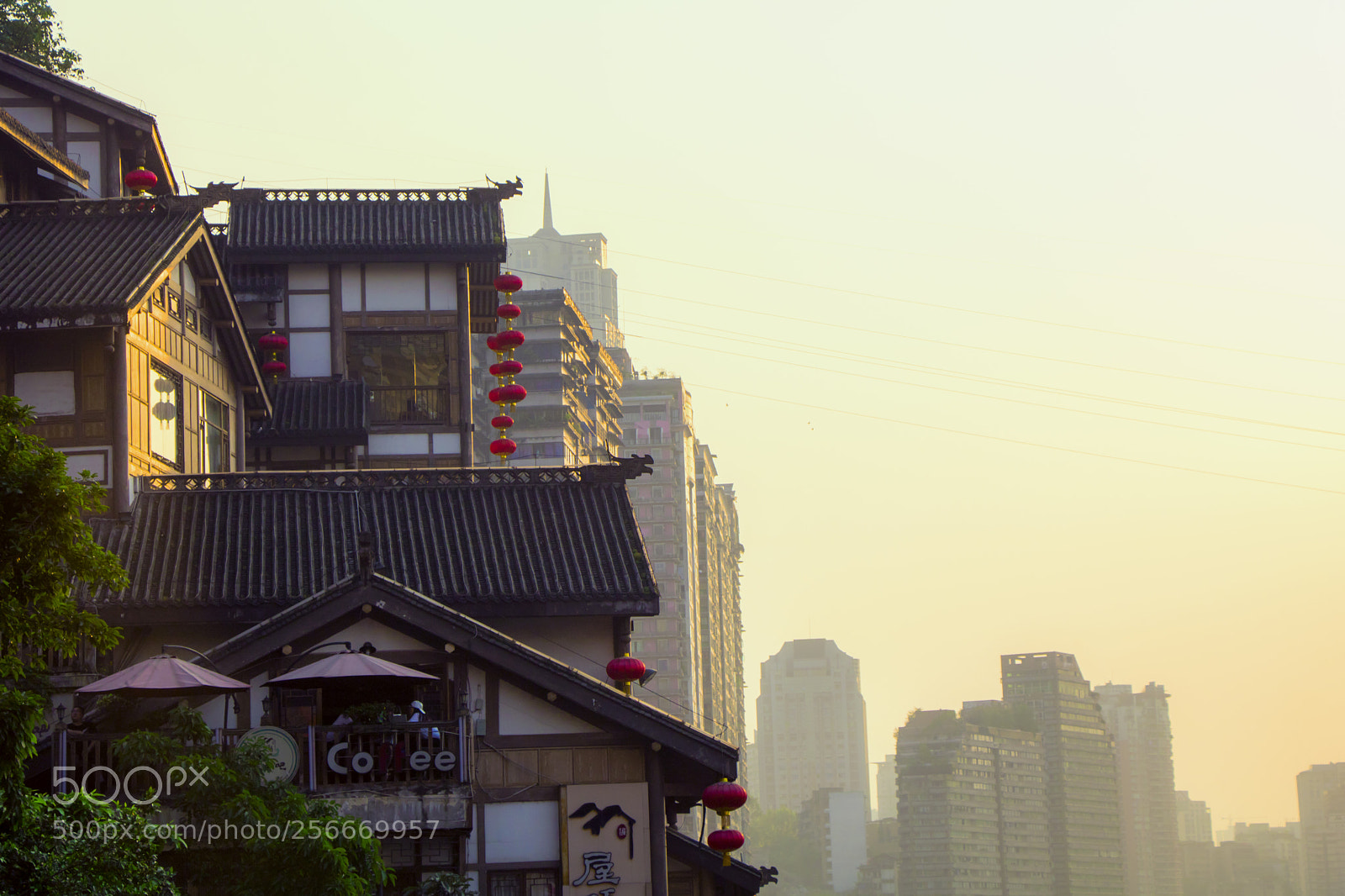 Canon EOS 750D (EOS Rebel T6i / EOS Kiss X8i) sample photo. 洪崖洞 photography