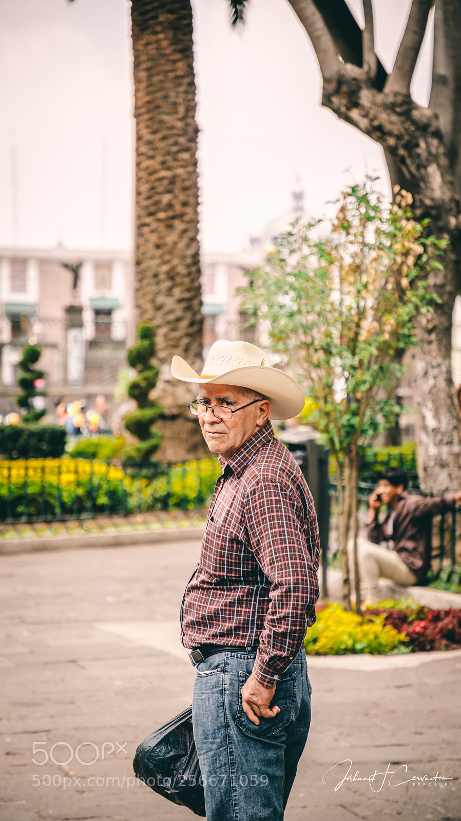 Canon EOS 6D Mark II sample photo. Natural pose. photography