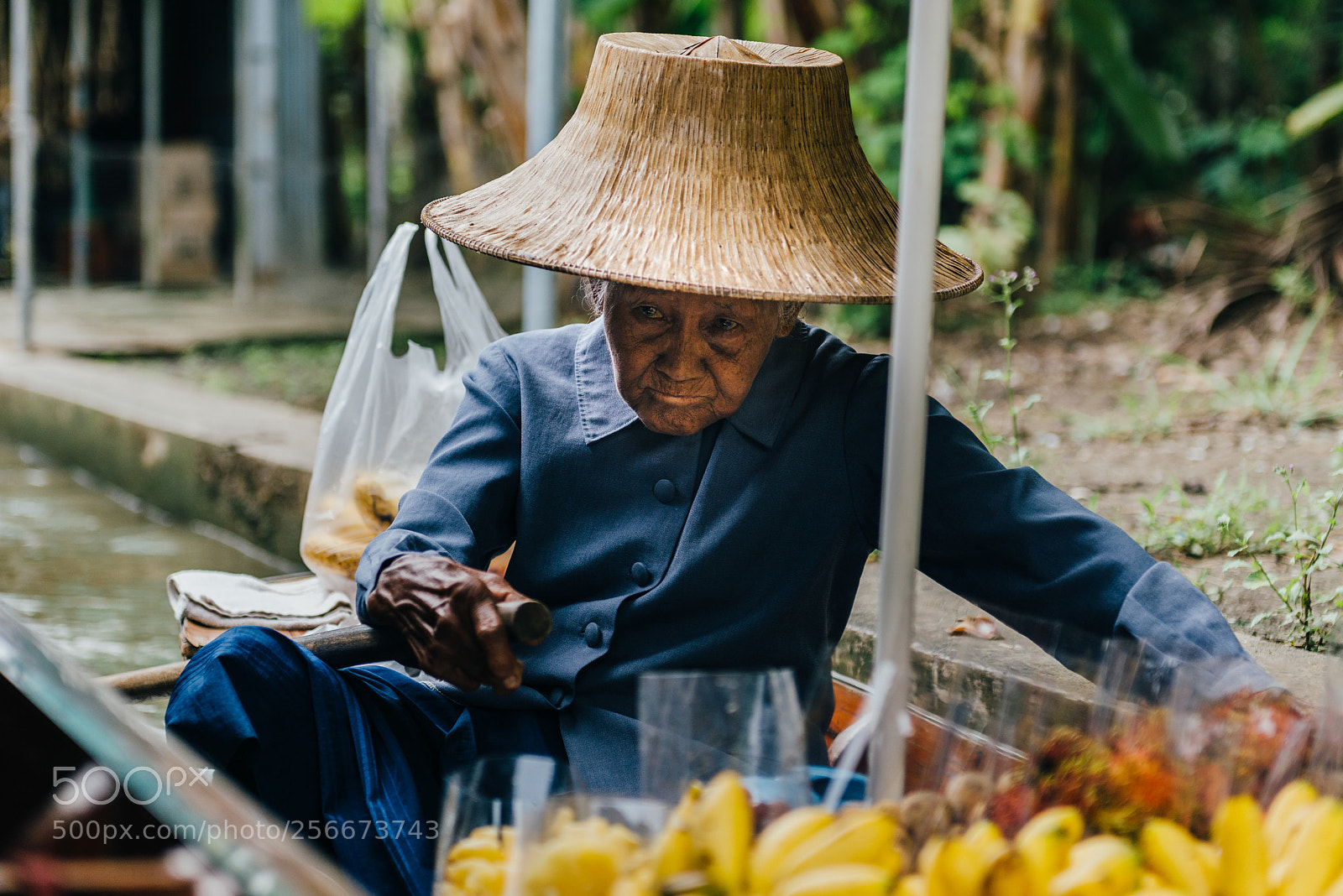 Nikon D800 sample photo. Old woman photography