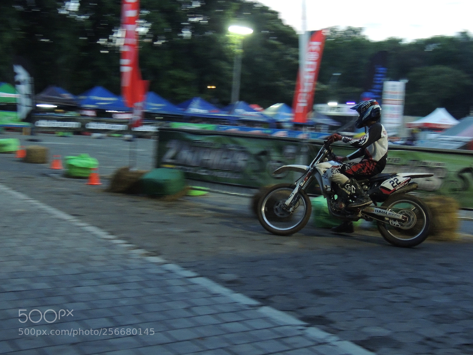 Nikon Coolpix P510 sample photo. []mouvement motorbike photography