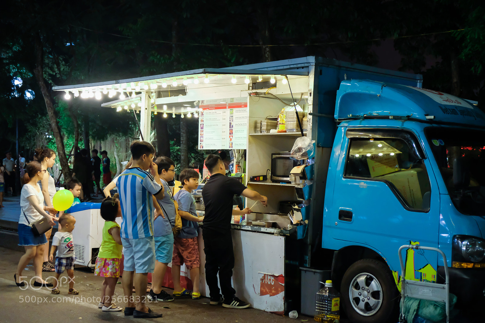 Fujifilm X-T20 sample photo. Food truck photography