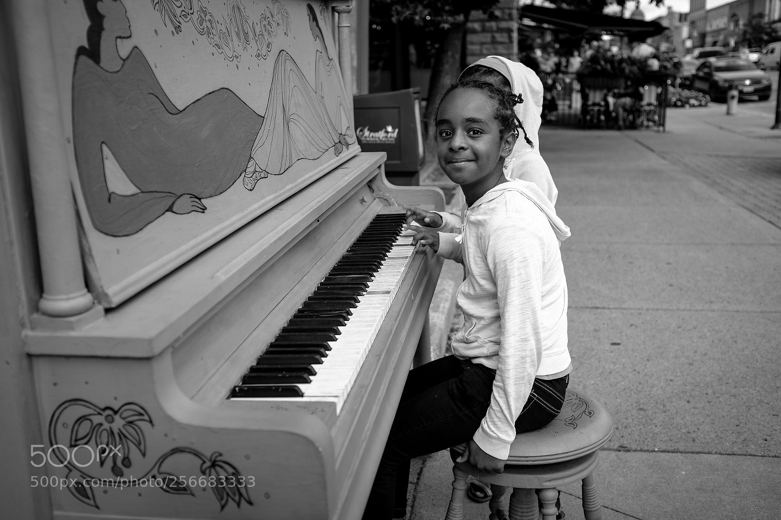 Fujifilm X100T sample photo. Piano players photography