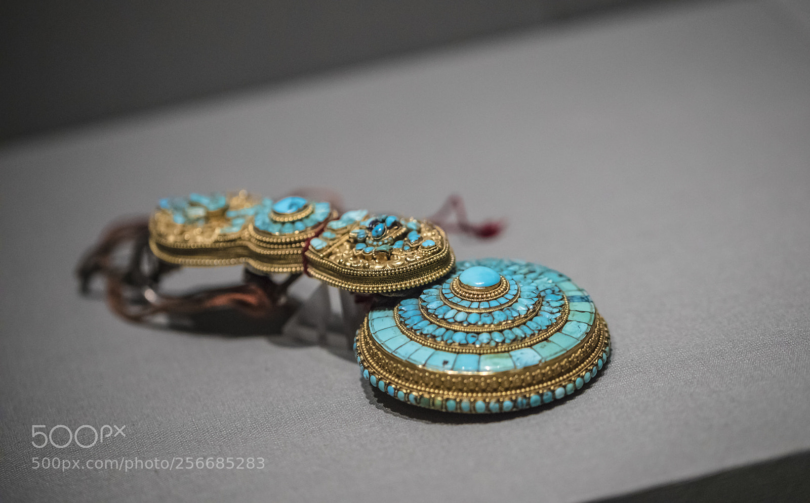Canon EOS 5D Mark IV sample photo. Antique photography