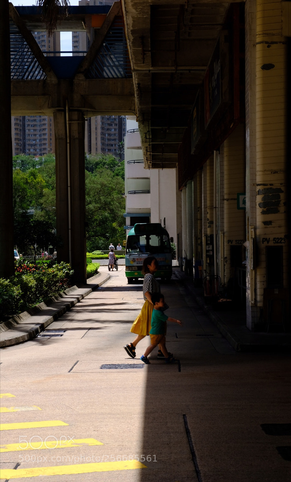 Fujifilm X-E3 sample photo. From brightness to darkness photography