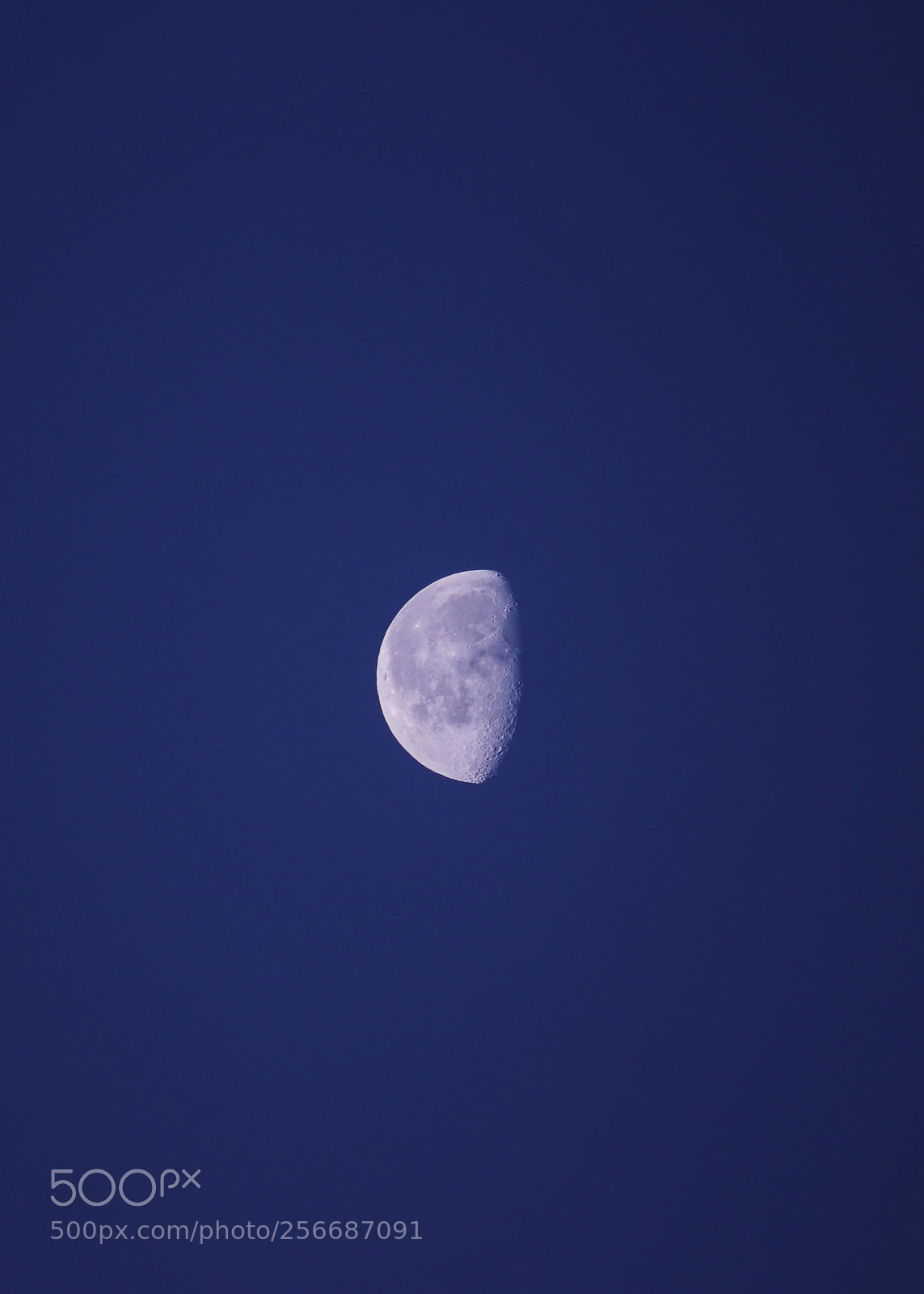 Canon EOS 200D (EOS Rebel SL2 / EOS Kiss X9) sample photo. Moon photography