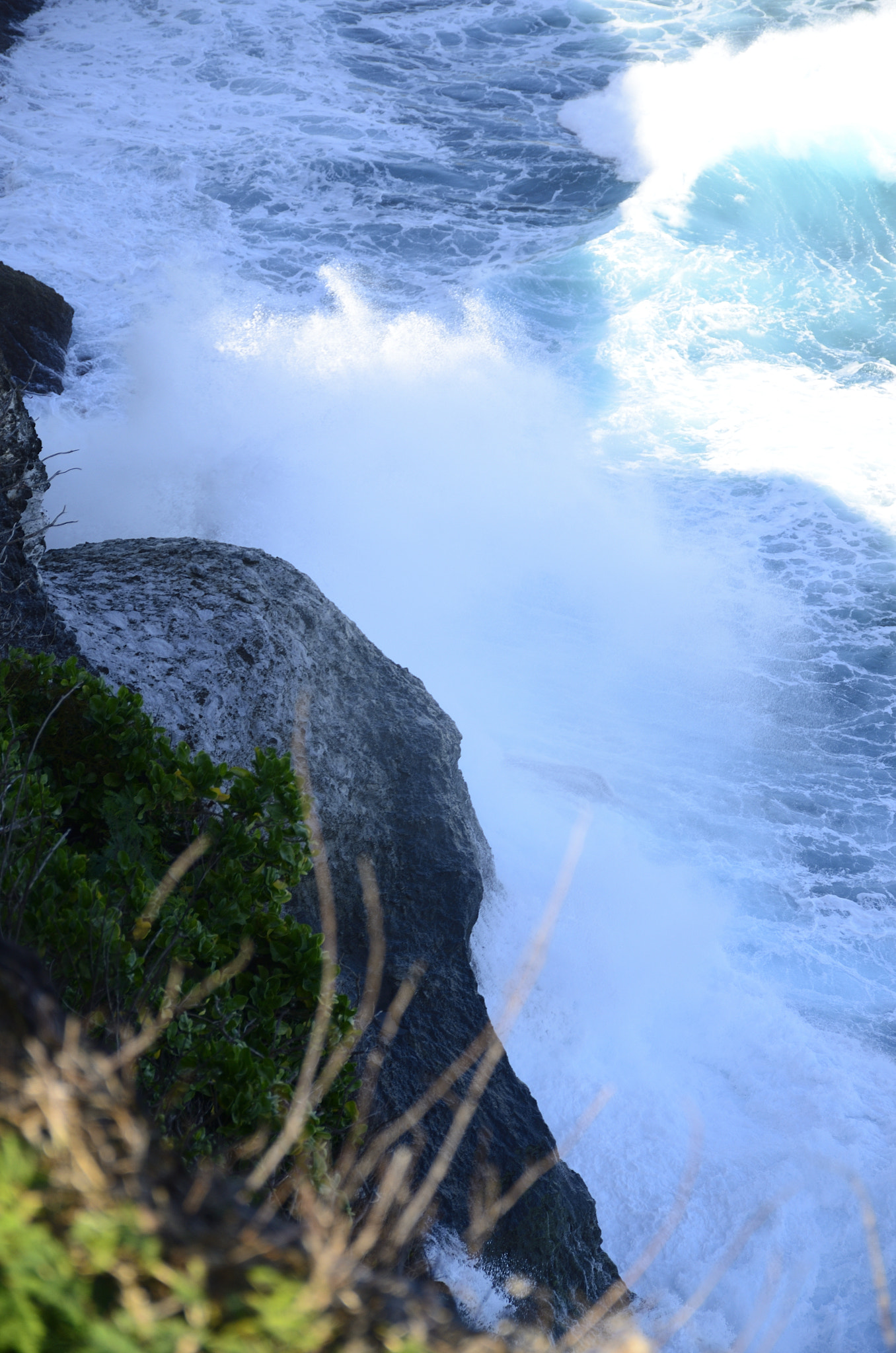Nikon D7000 sample photo. Rock and sea photography