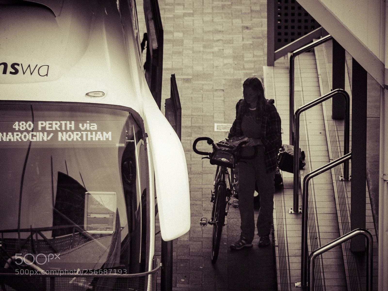 Olympus OM-D E-M5 II sample photo. The long way home photography
